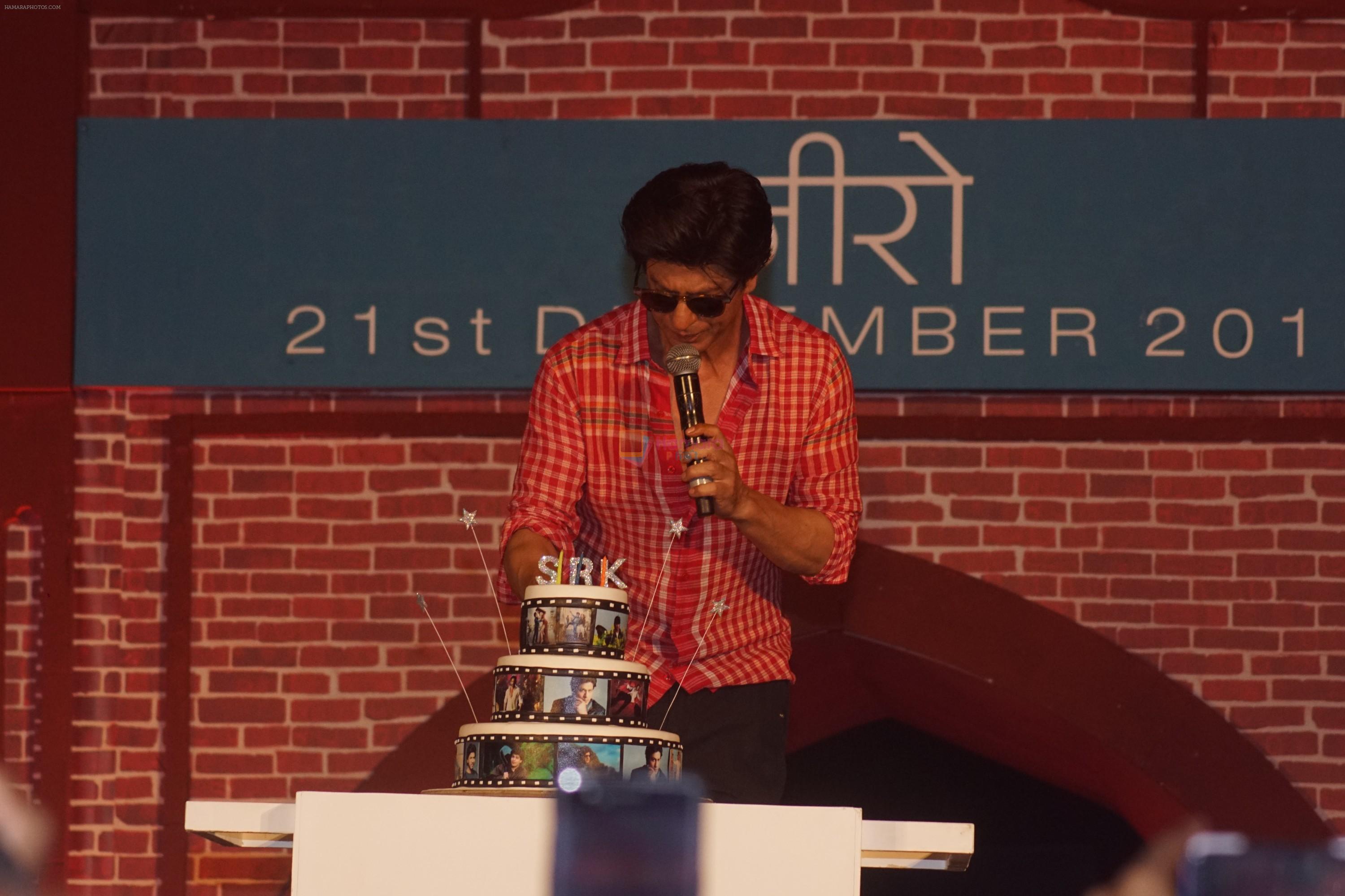 Shahrukh Khan at the Trailer launch of film Zero & Shahrukh Khan birthday celebration in Imax Wadala on 3rd Nov 2018