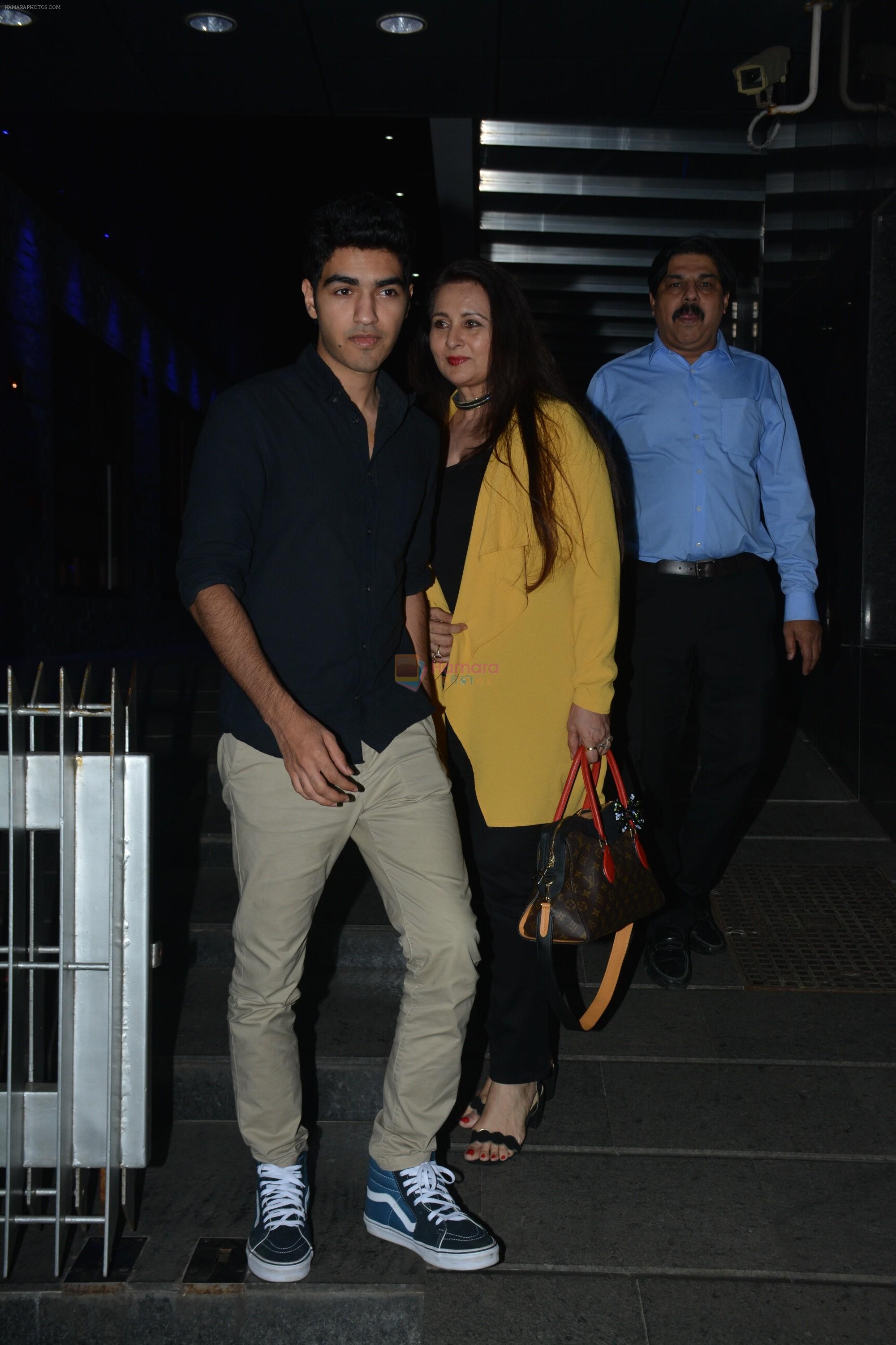 Poonam Dhillon with  Son Anmol & Daughter Paloma spotted at Hakkasan in bandra on 15th Nov 2018