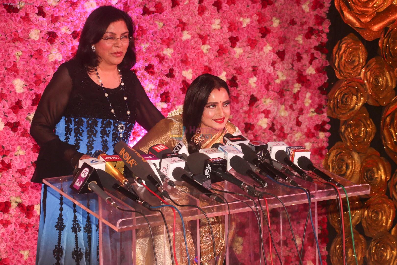 Rekha, Zeenat Aman at the Red Carpet of Lux Golden Rose Awards 2018 on 18th Nov 2018