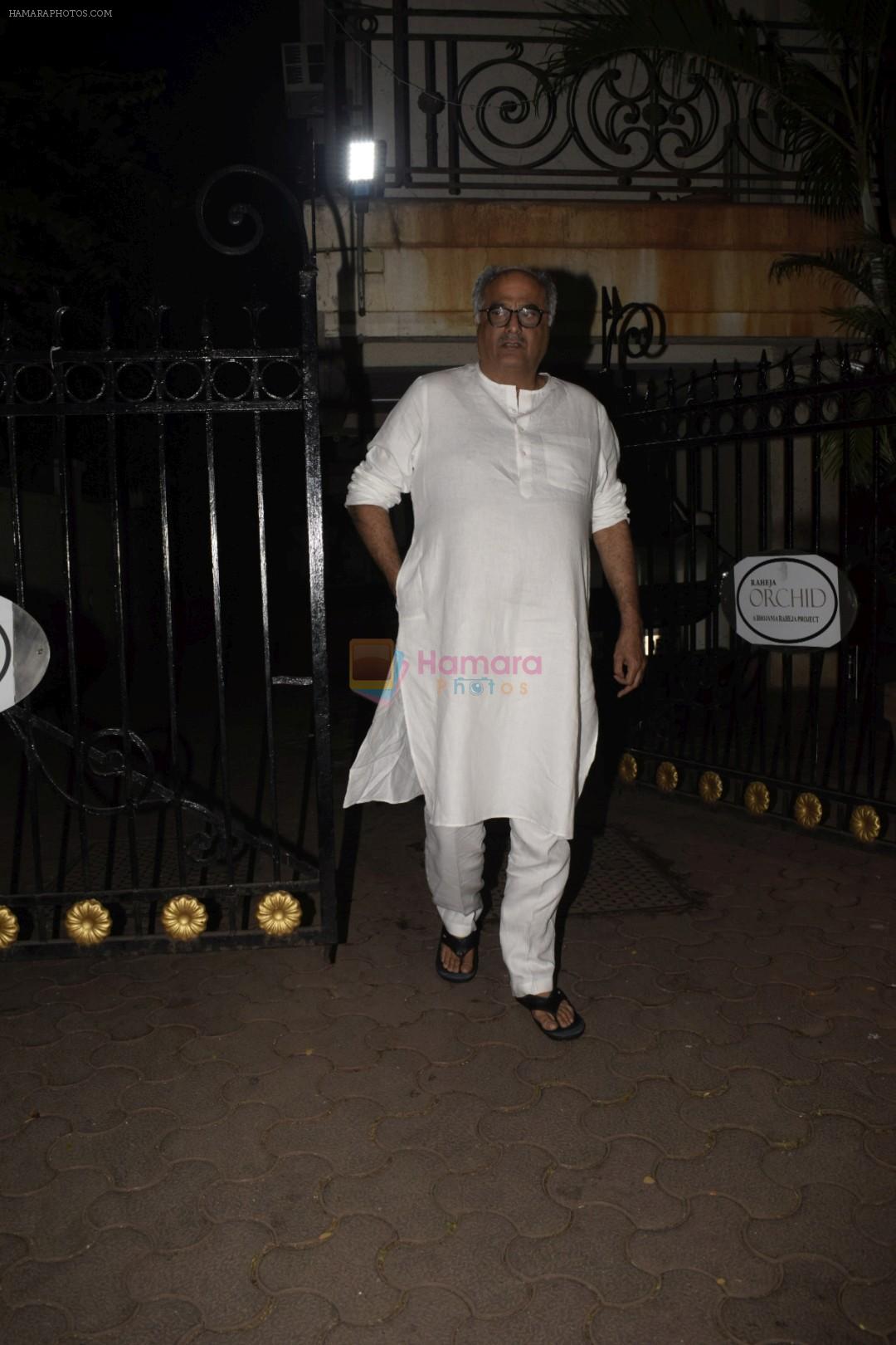 Boney Kapoor spotted at arjun Kapoor's house in juhu on 19th Nov 2018