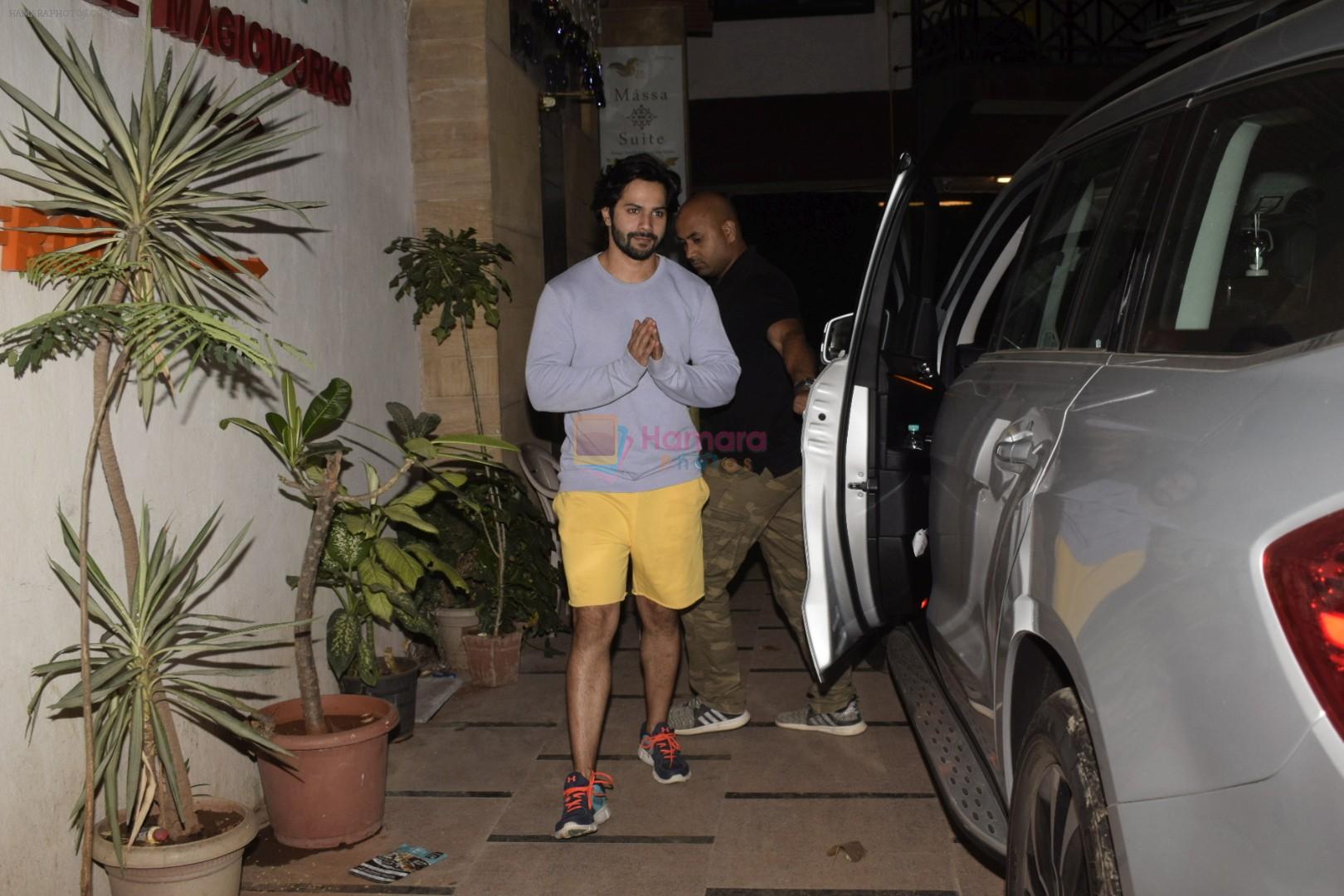 Varun Dhawan spotted at gym in juhu on 30th Dec 2018