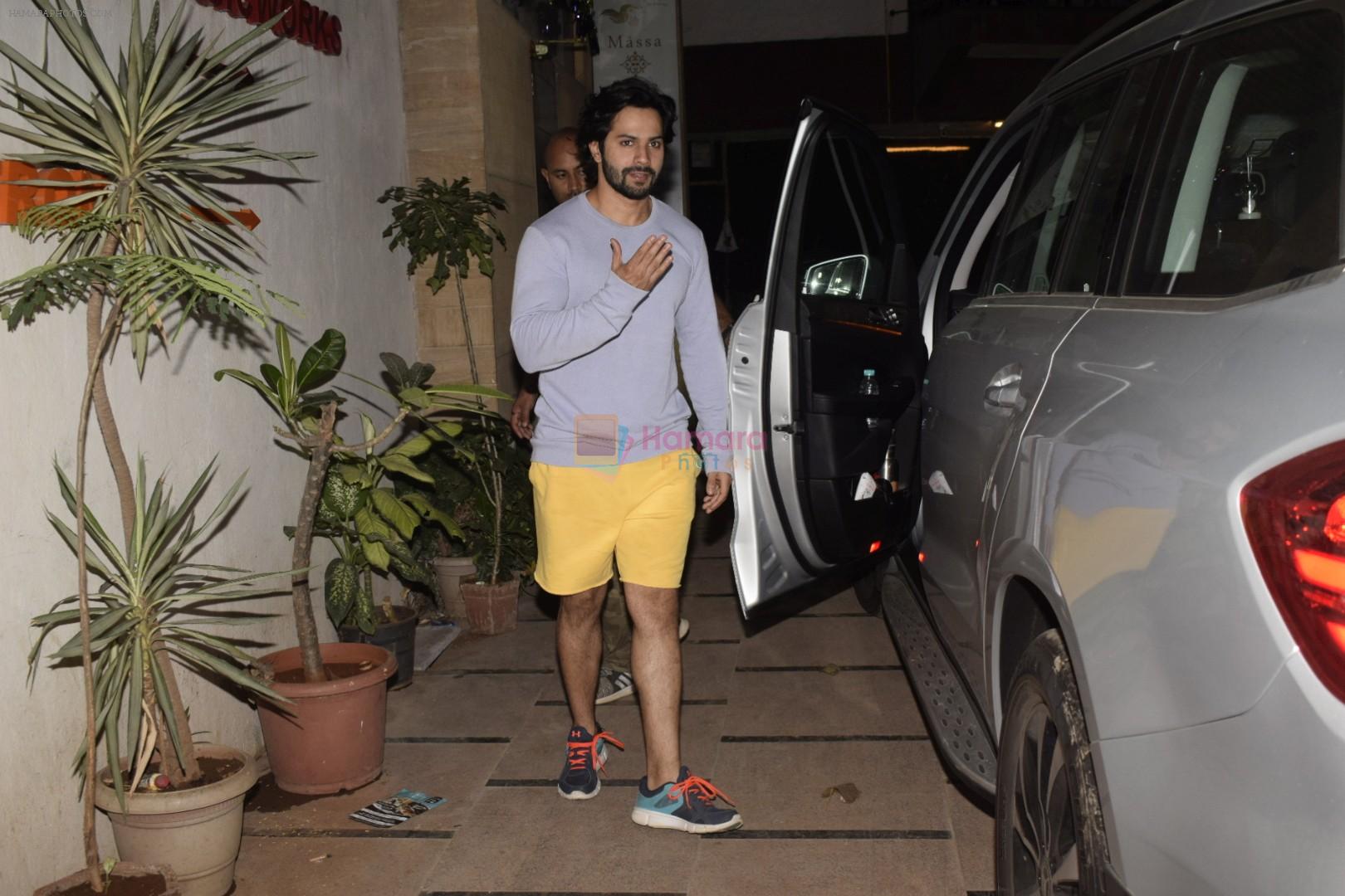 Varun Dhawan spotted at gym in juhu on 30th Dec 2018