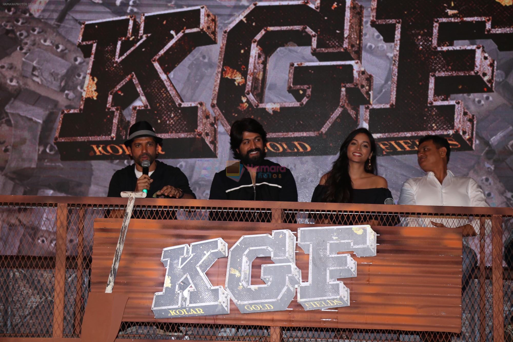 Farhan Akhtar, Yash, Ritesh Sidhwani at the Trailer Launch Of Film KGF on 5th Nov 2018