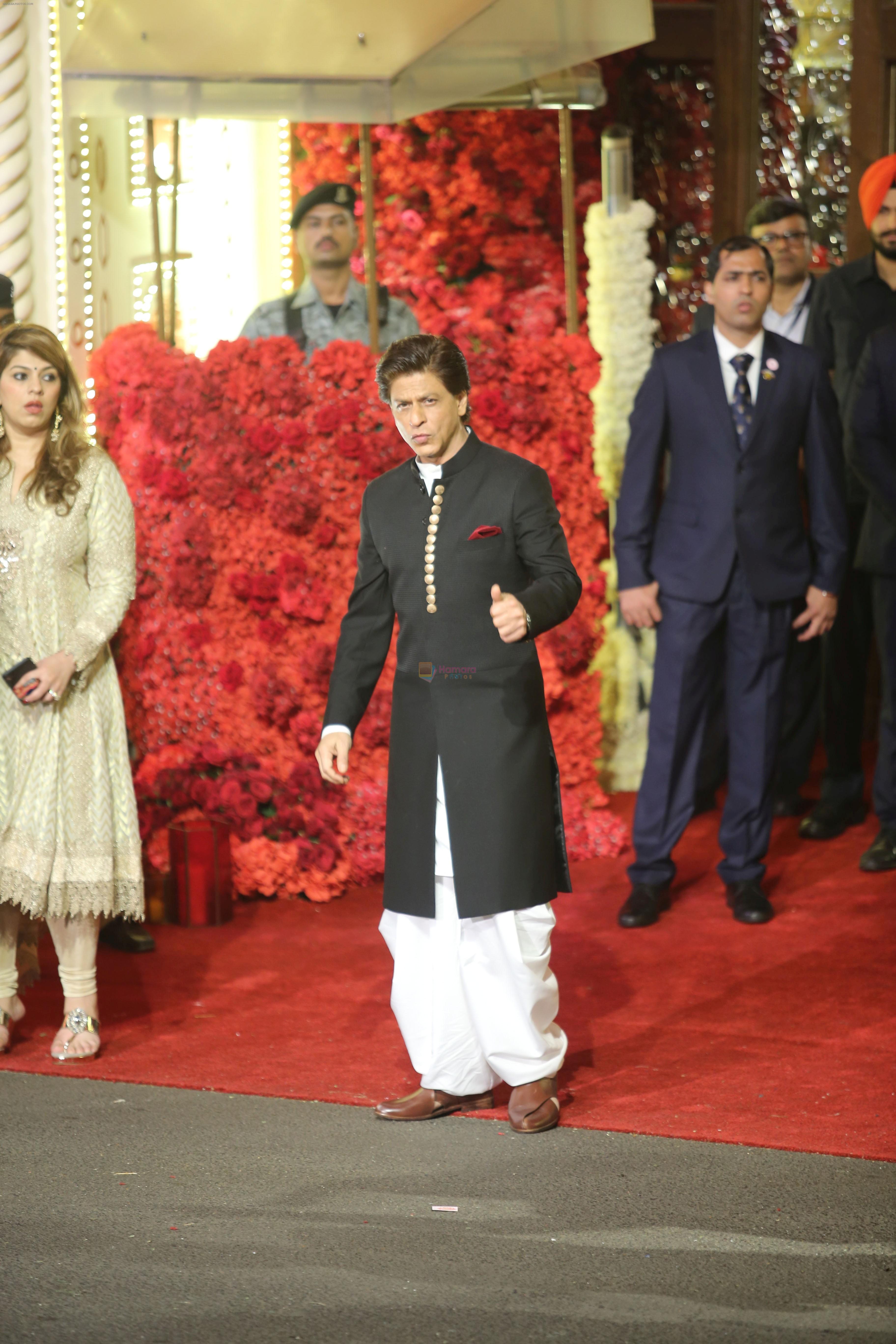 Shah Rukh Khan at Isha Ambani and Anand Piramal's wedding on 12th Dec 2018