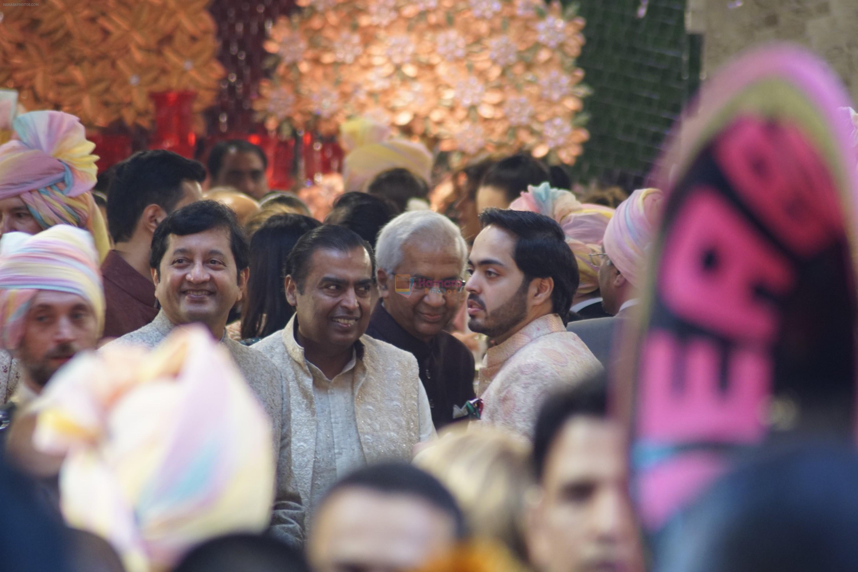 Mukesh Ambani at Isha Ambani and Anand Piramal's wedding on 12th Dec 2018