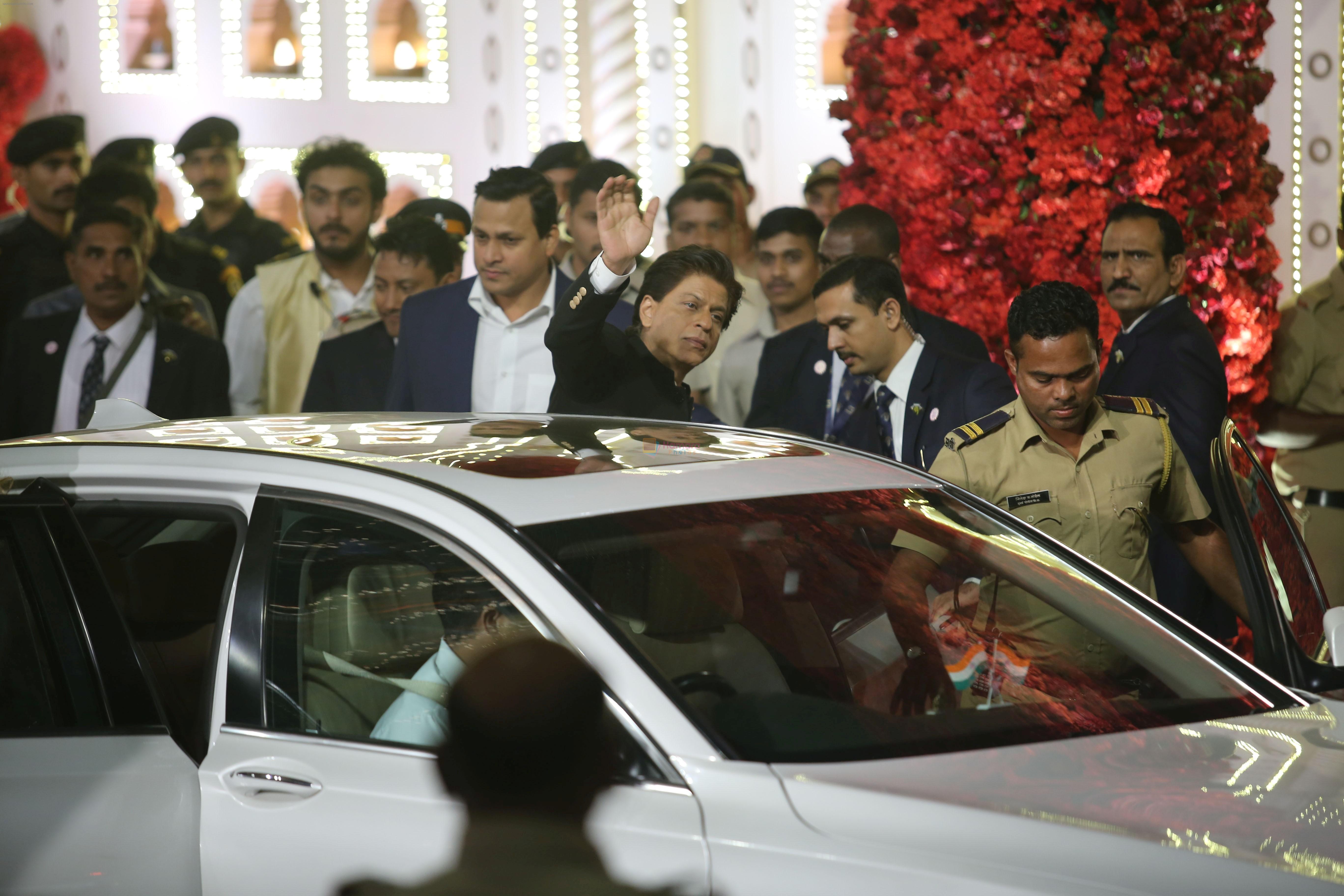 Shah Rukh Khan at Isha Ambani and Anand Piramal's wedding on 12th Dec 2018