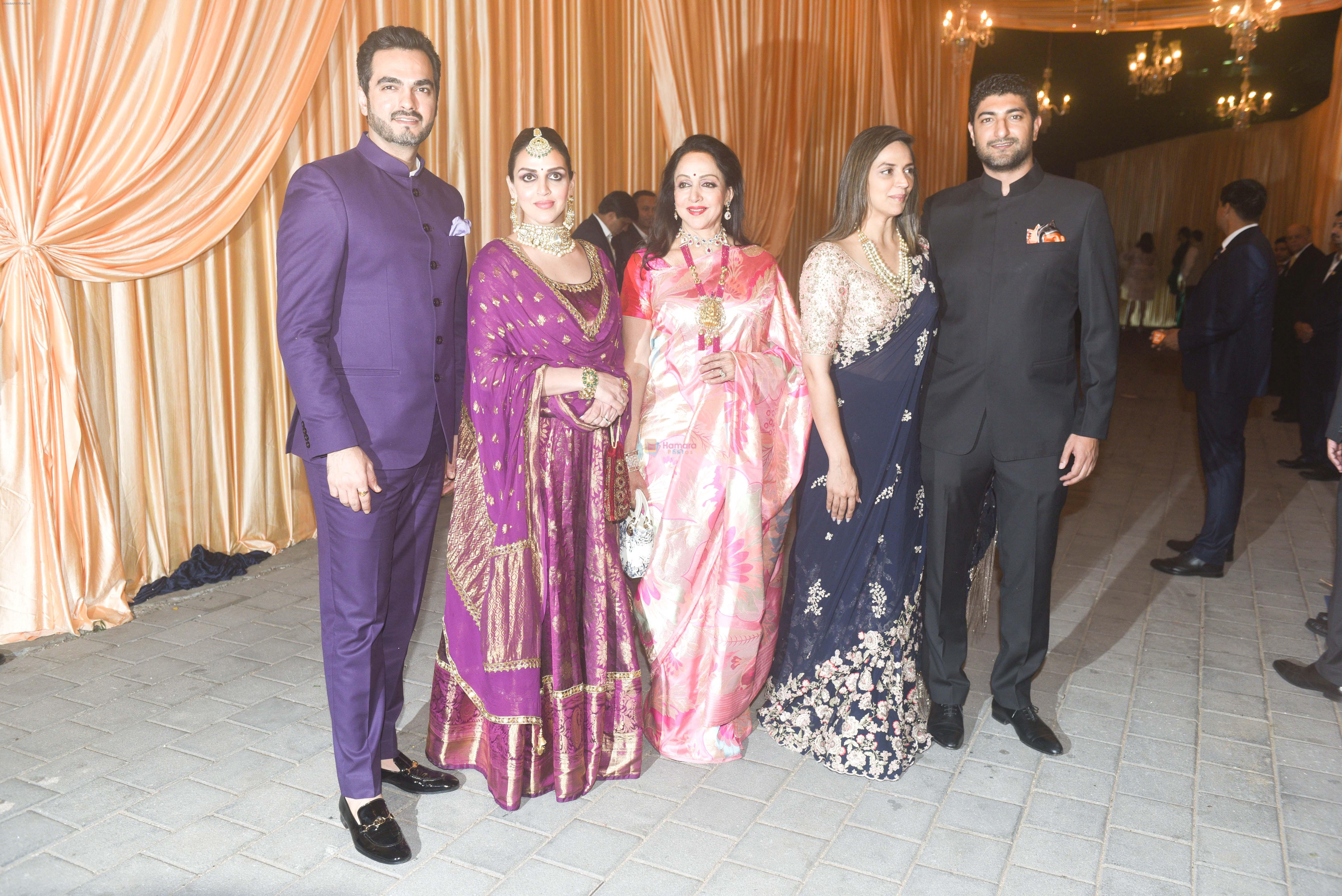 Hema Malini, Esha Deol, Ahana Deol at Isha Ambani & Anand Piramal wedding reception in jio garden bkc on 15th Dec 2018