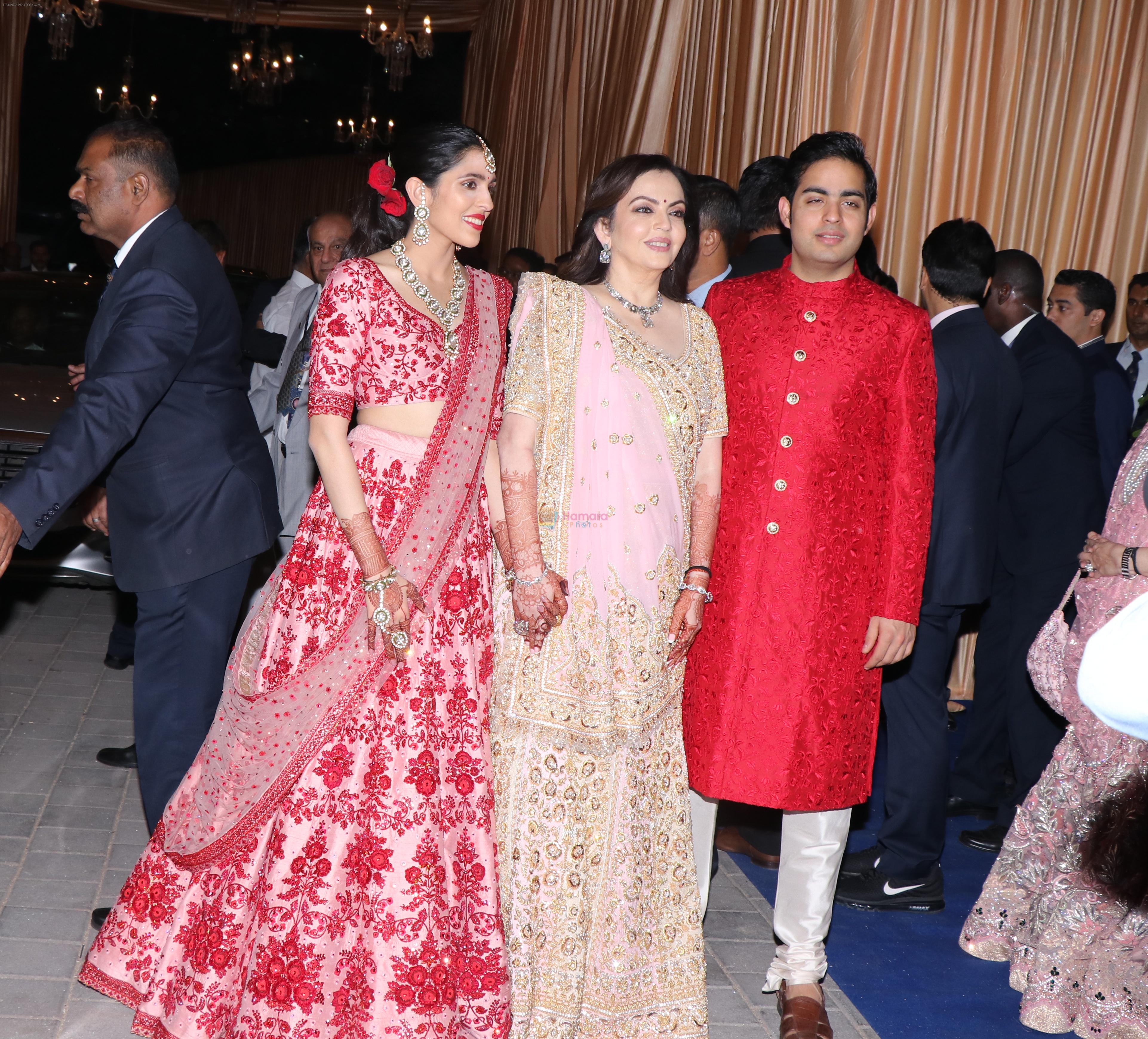 Nita Ambani, Akash Ambani  at Isha Ambani & Anand Piramal wedding reception in jio garden bkc on 15th Dec 2018