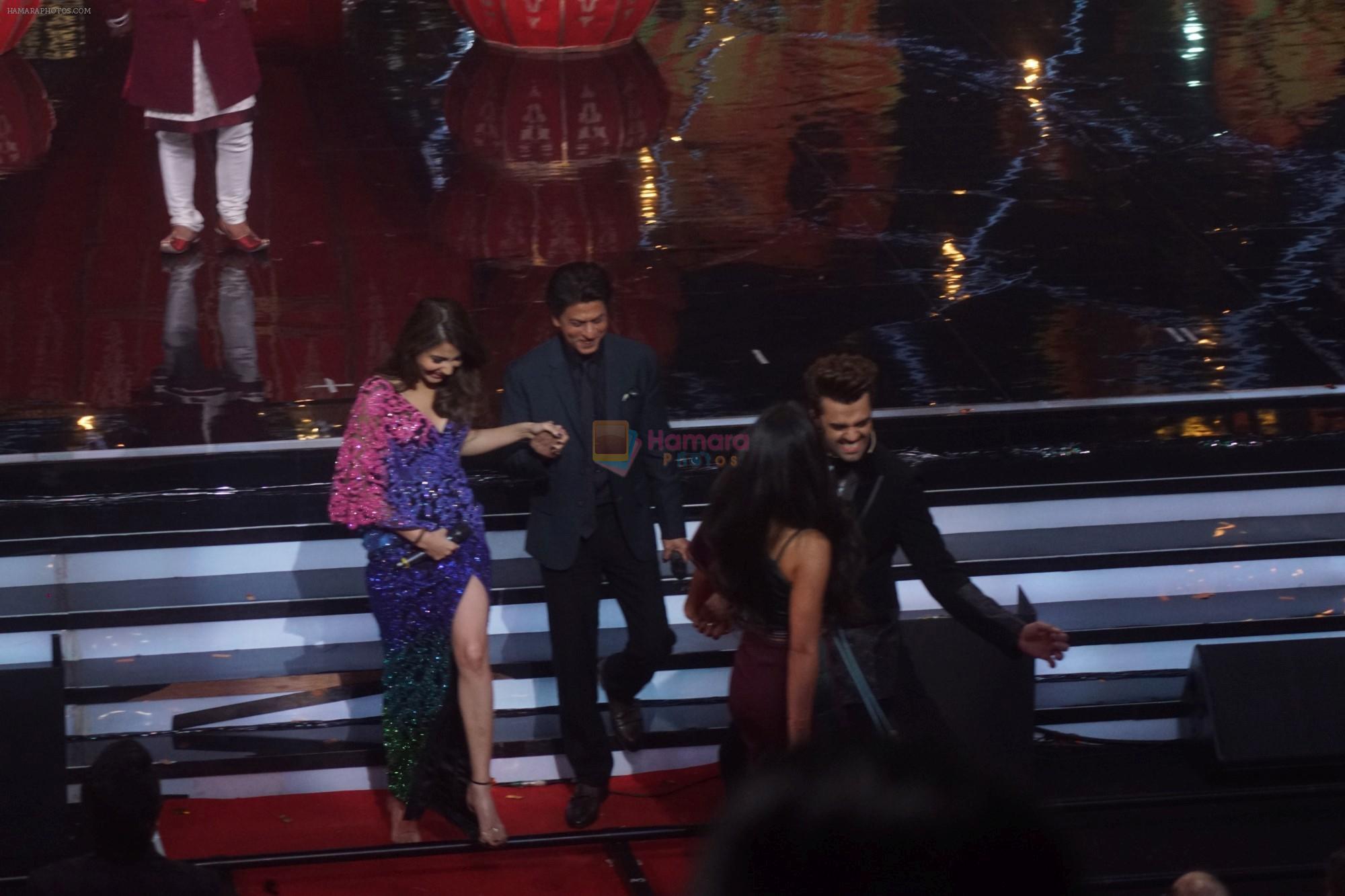 Katrina Kaif, Shah Rukh Khan, Anushka Sharma with team Zero on the sets of Indian Idol Grand Finale in Yashraj Studio, Andheri on 19th Dec 2018
