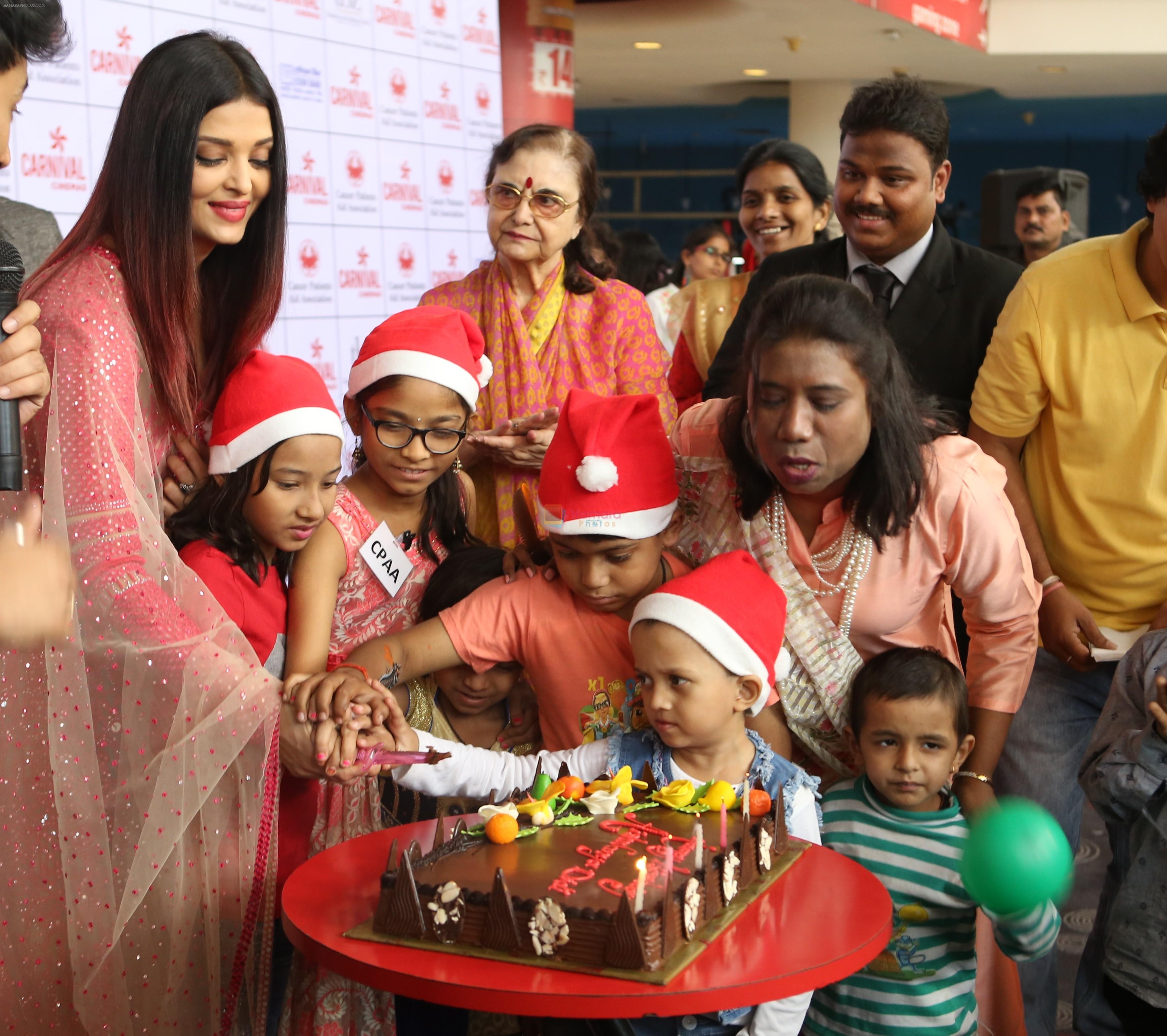 Aishwarya Rai Bachchan celebrates Christmas with Cancer patients in Carnival cinemas in Wadala on 25th Dec 2018