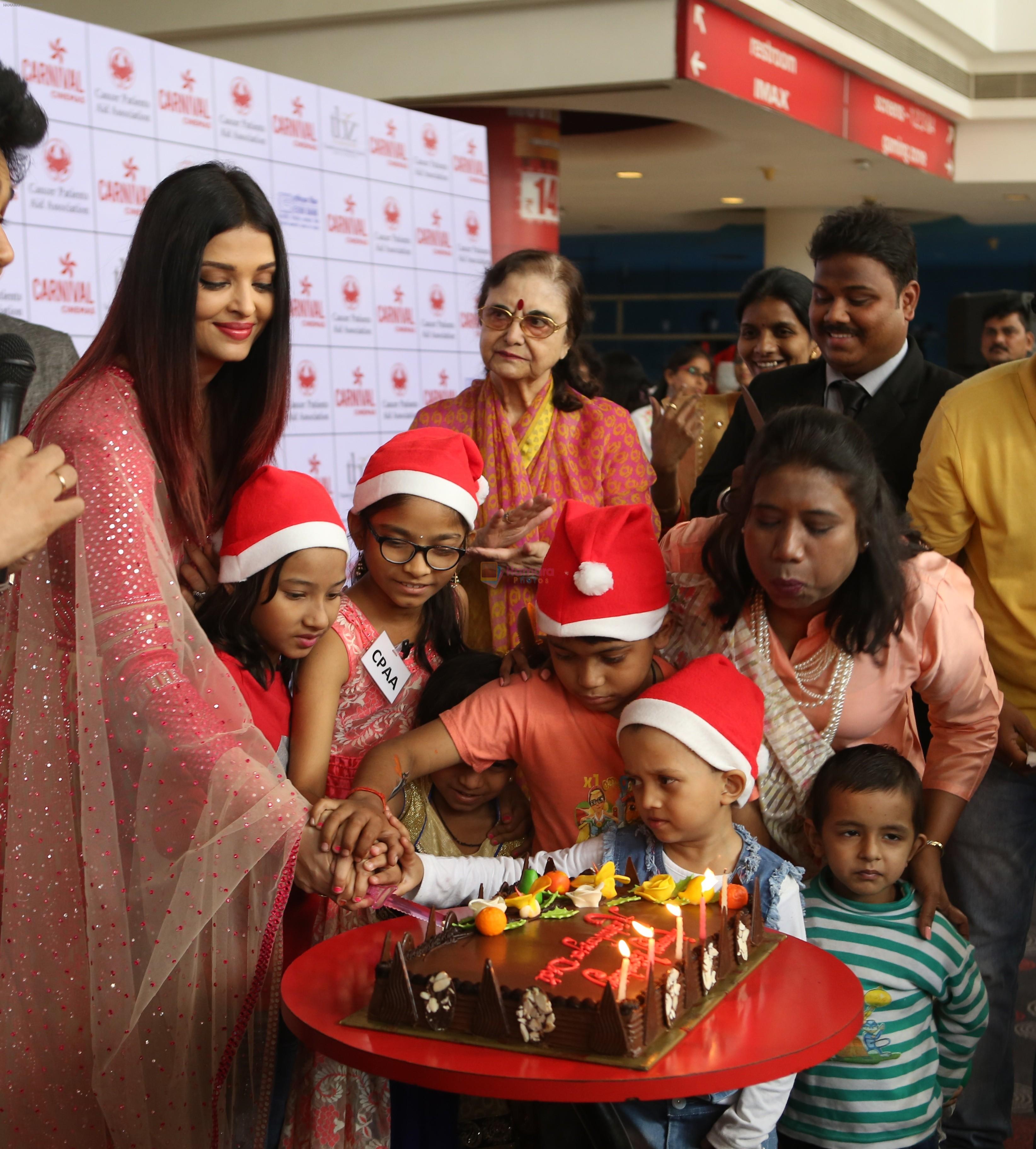 Aishwarya Rai Bachchan celebrates Christmas with Cancer patients in Carnival cinemas in Wadala on 25th Dec 2018
