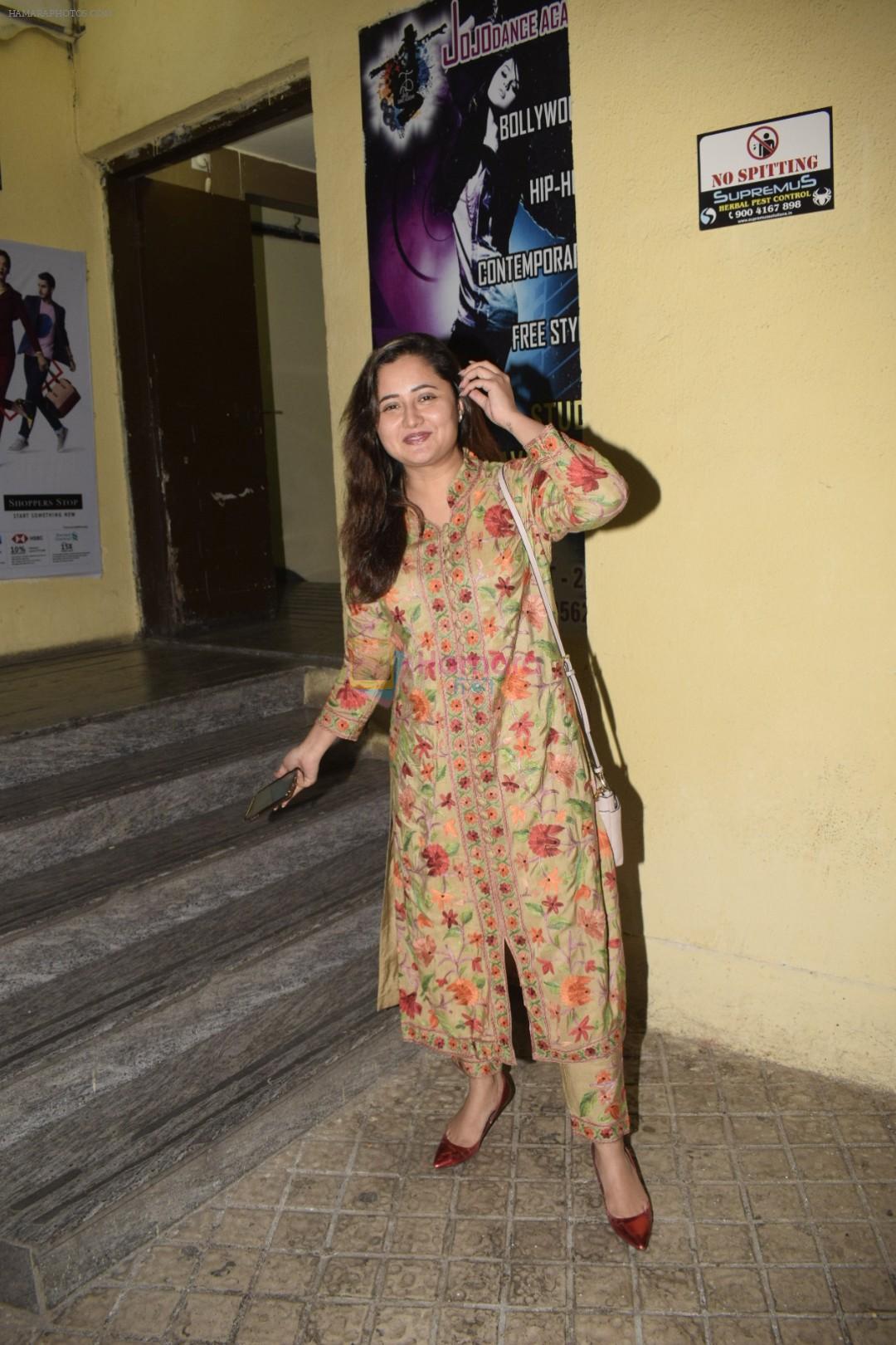 Rashmi Desai spotted at pvr juhu on 2nd Jan 2019