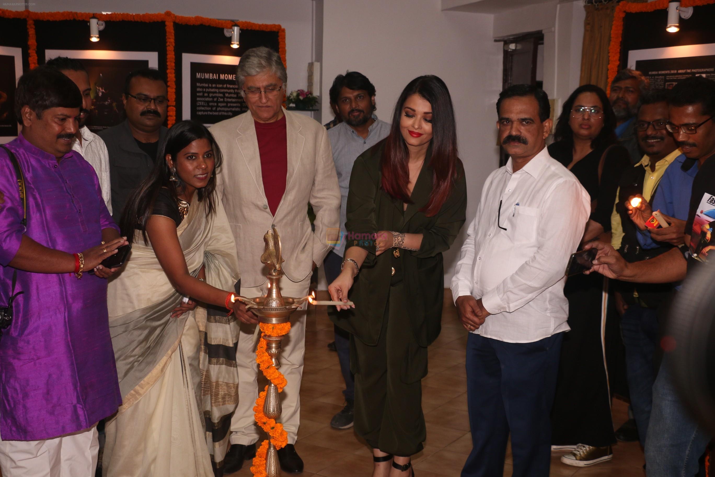 Aishwarya Rai Bachchan at the launch of Mumbai Moments Calendar in Press Club Mumbai on 8th Jan 2019