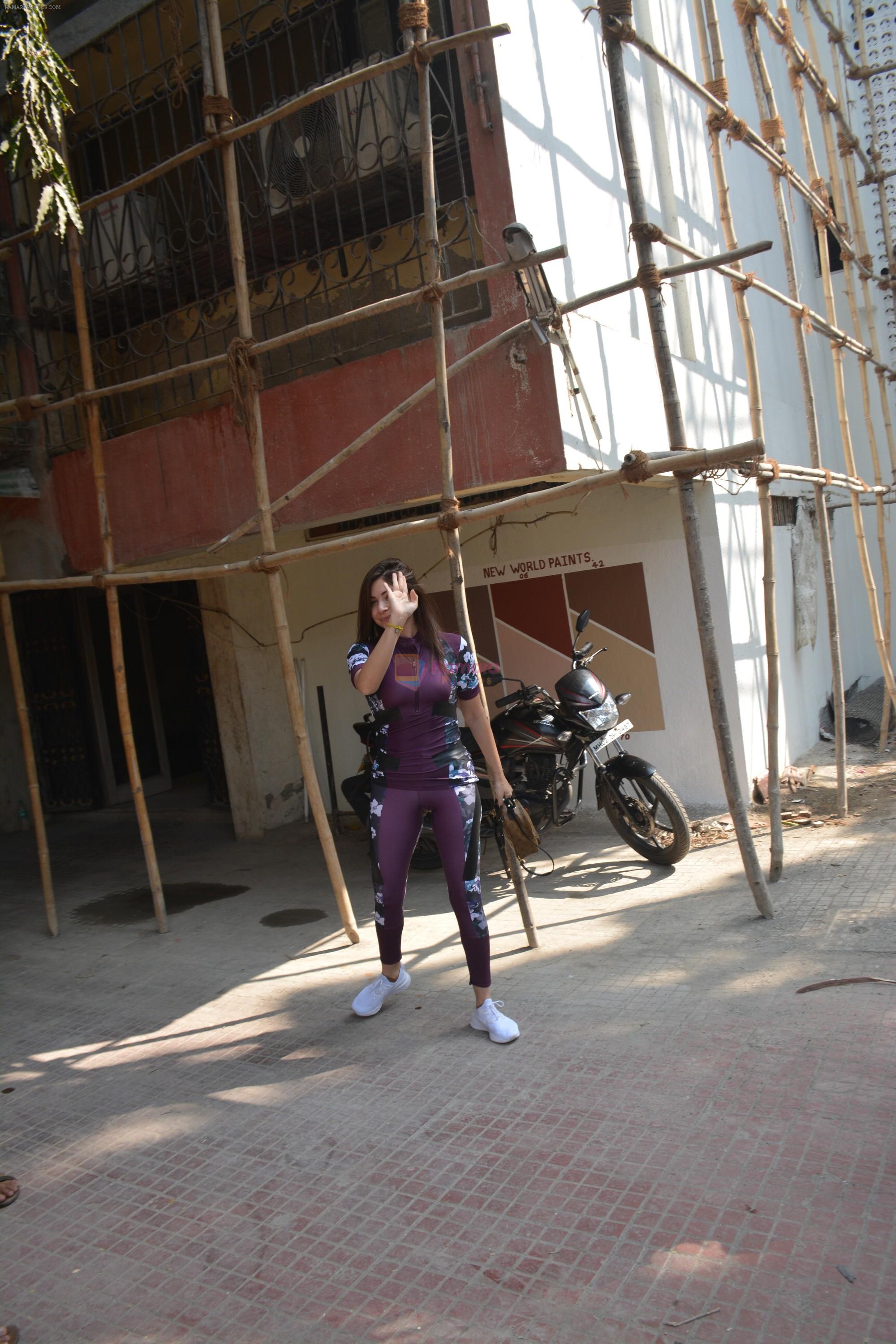 Kanika Kapoor spotted at pilatis gym in khar on 10th Jan 2019