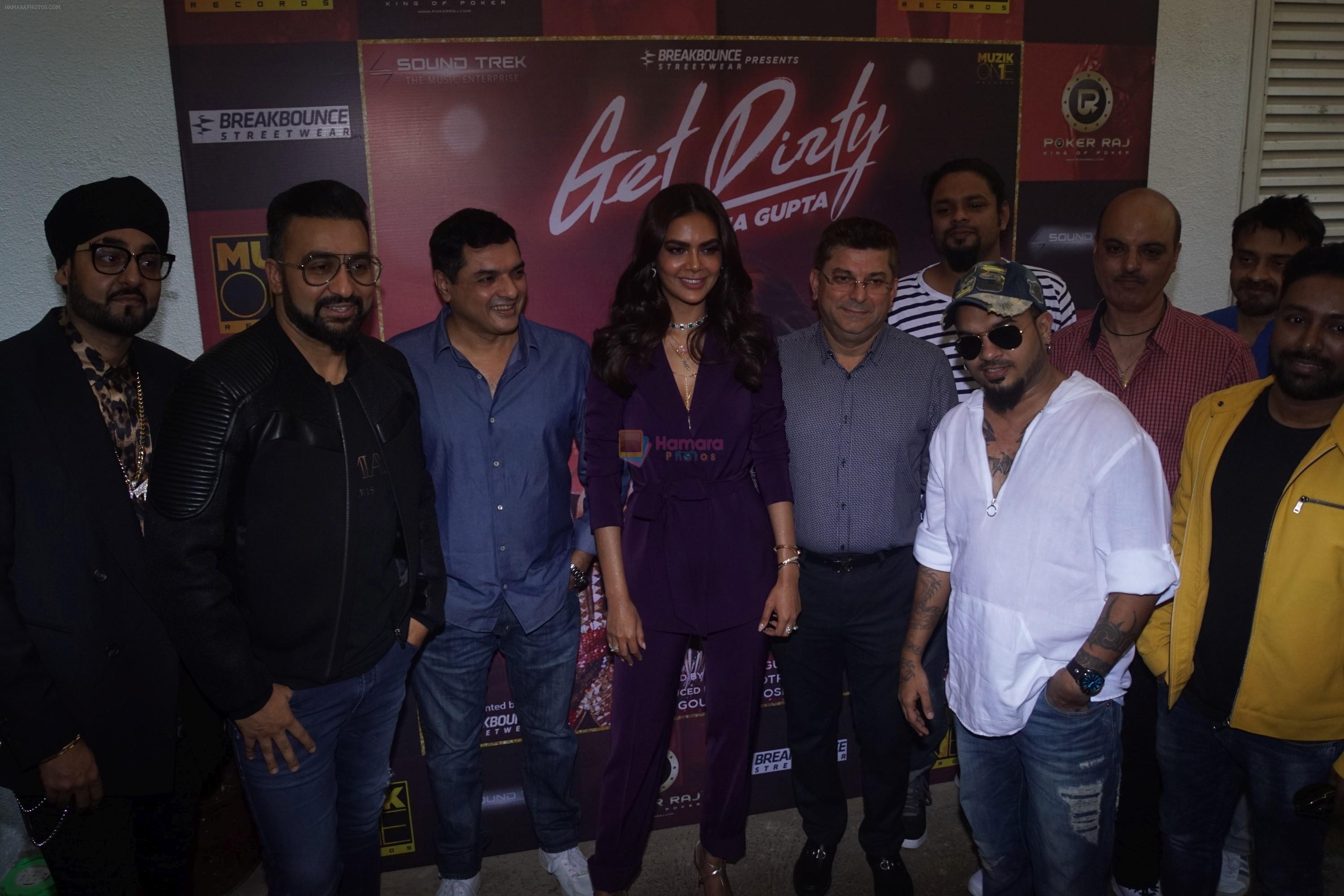 Esha Gupta, Raj Kundra at the Music Launch of Muzik One Record 1st Single Get Dirty on 11th Jan 2019