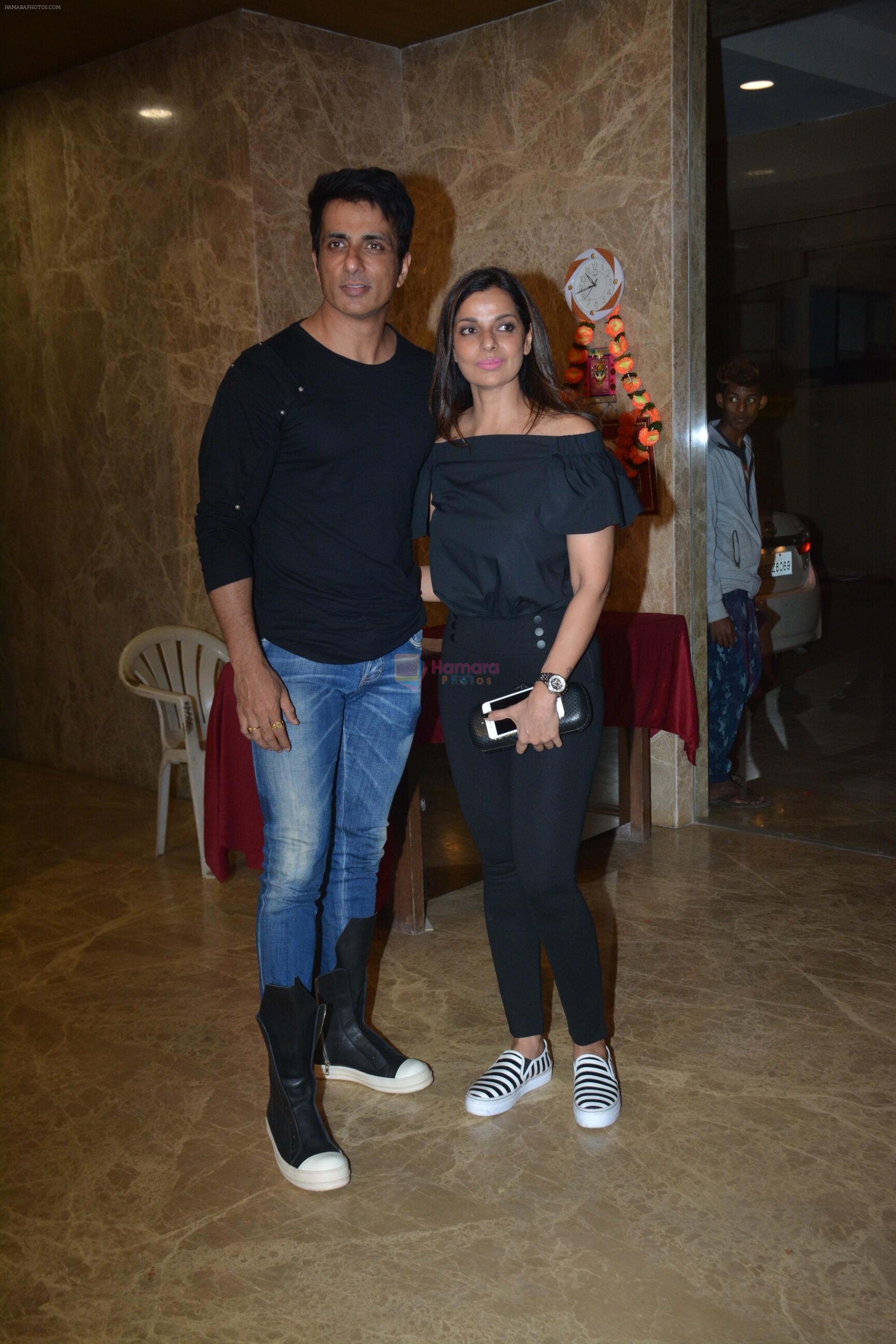 Sonu Sood at Ramesh Taurani's birthday party at his house in khar on 17th Jan 2019