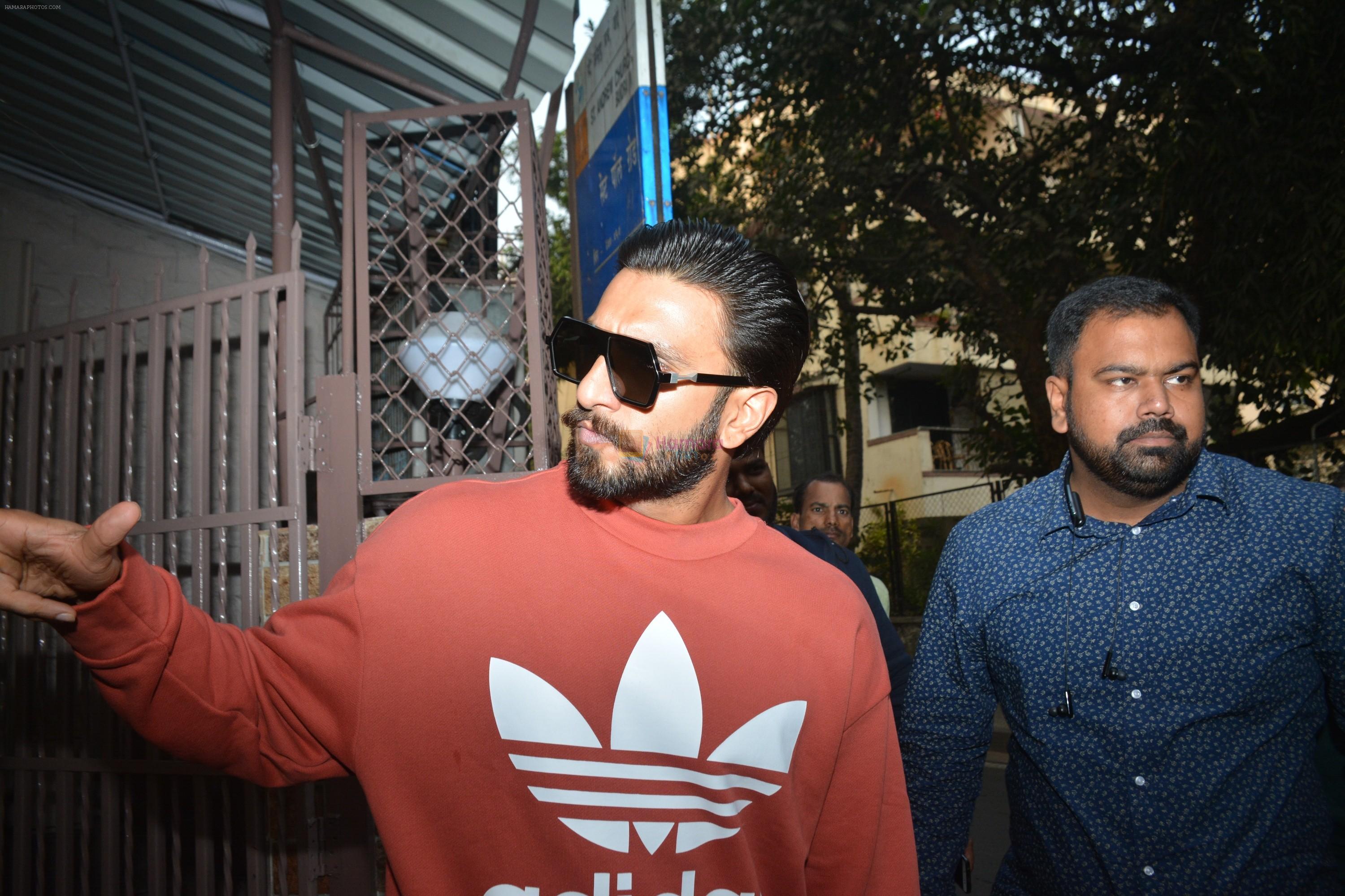 Ranveer Singh spotted at dubbing studio bandra on 19th Jan 2019