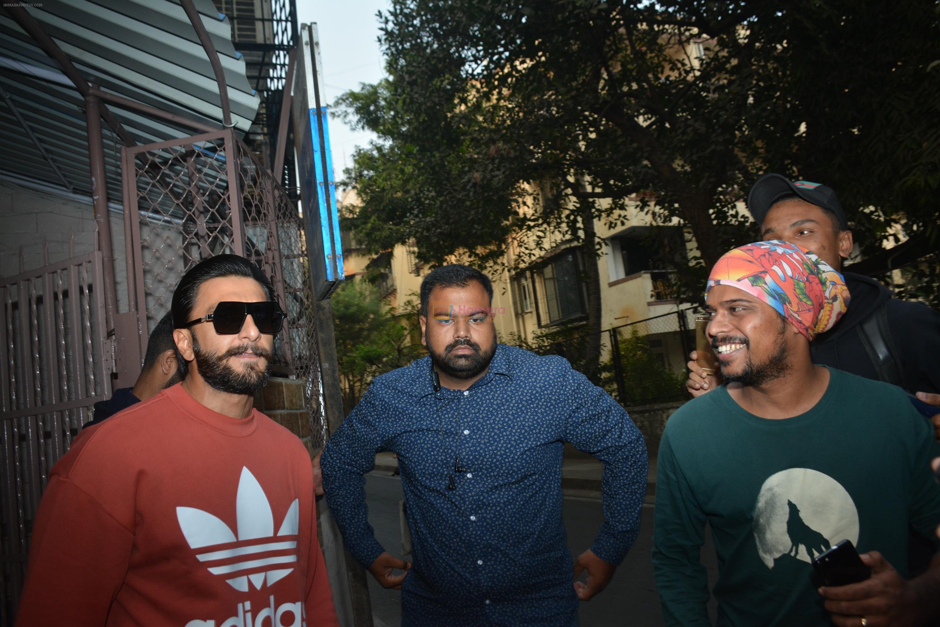 Ranveer Singh spotted at dubbing studio bandra on 19th Jan 2019