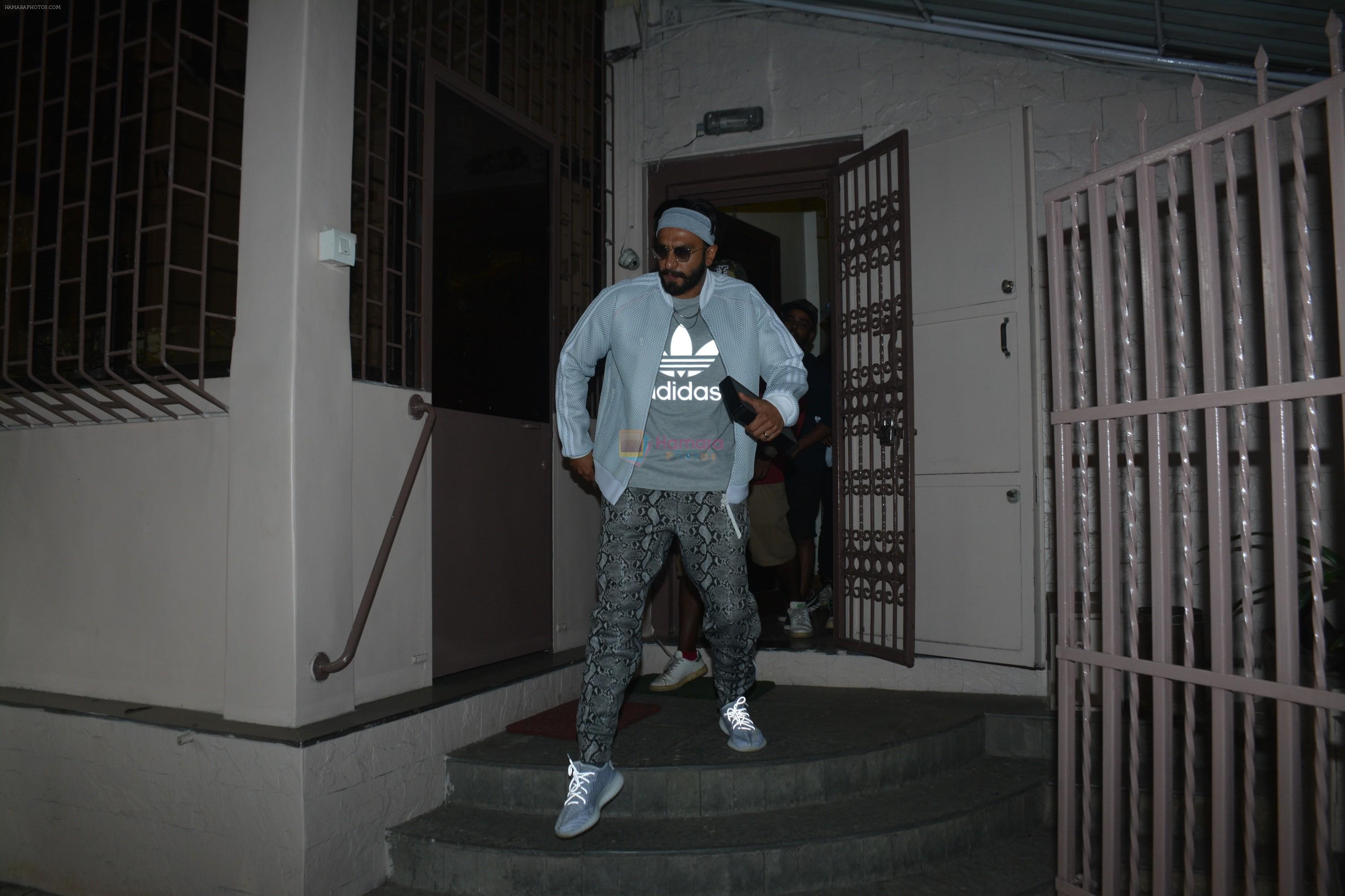 Ranveer Singh With Rappers Spotted At Dubbing Studio In Bandra on 21st Jan 2019