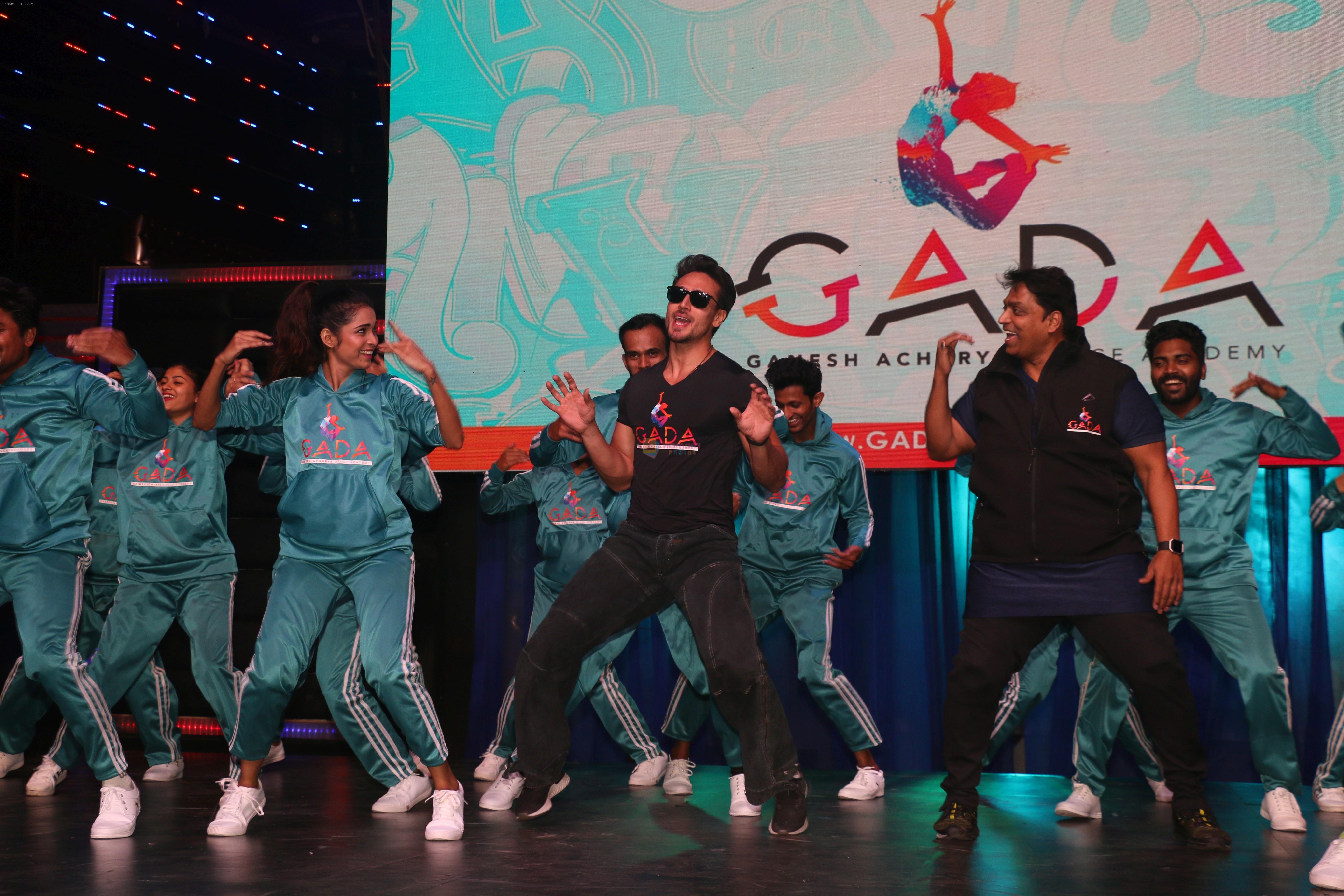 Tiger Shroff at the launch of Ganesh Acharya Dance Academy in goregoan on 22nd Jan 2019