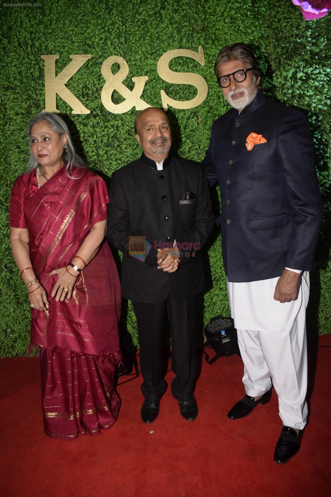 Amitabh Bachchan, Jaya Bachchan at Sameer Ajaan's daughter's wedding reception at Sun n Sand in juhu on 22nd Jan 2019