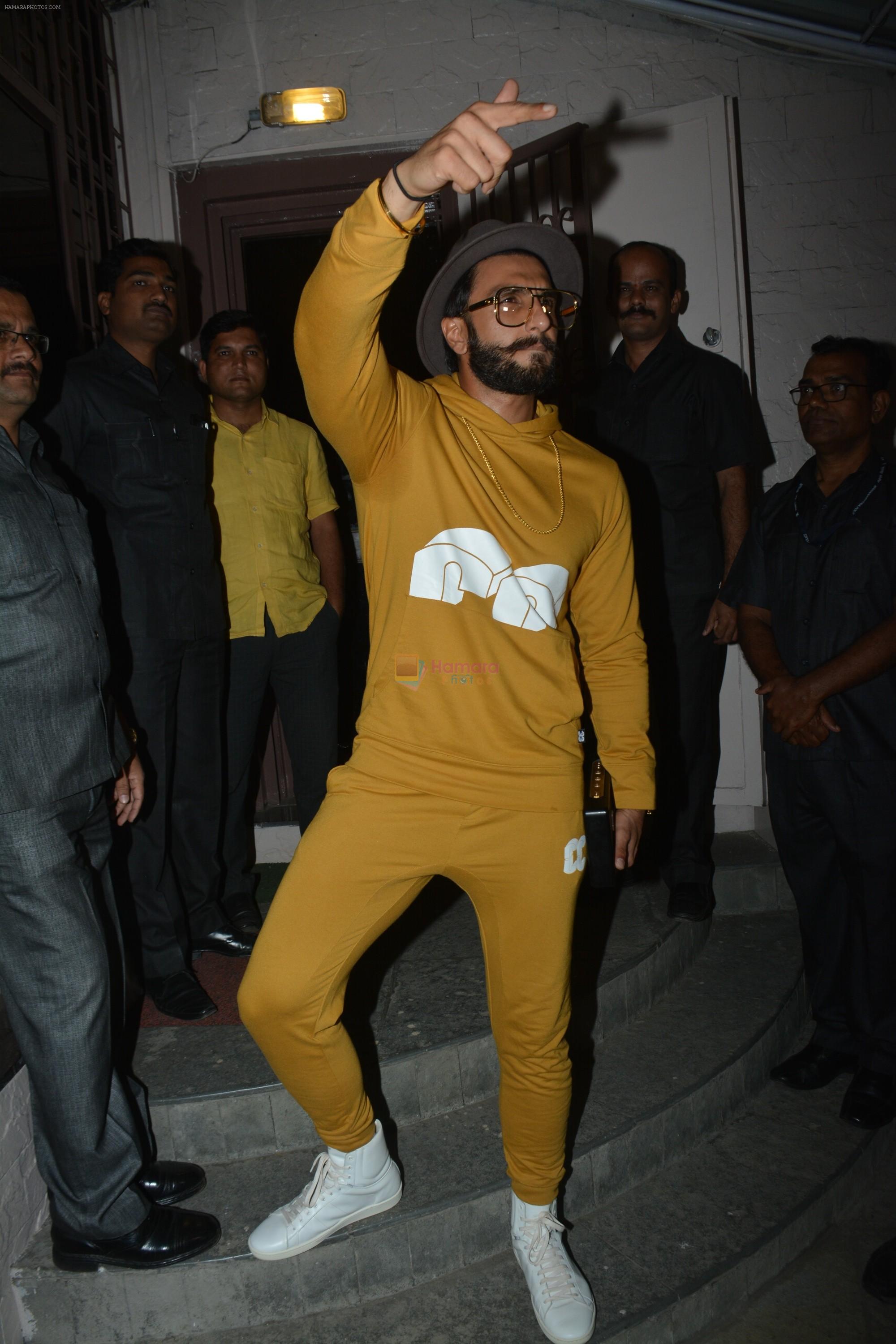 Ranveer Singh Spotted At Dubbing Studio In Bandra on 23rd Jan 2019