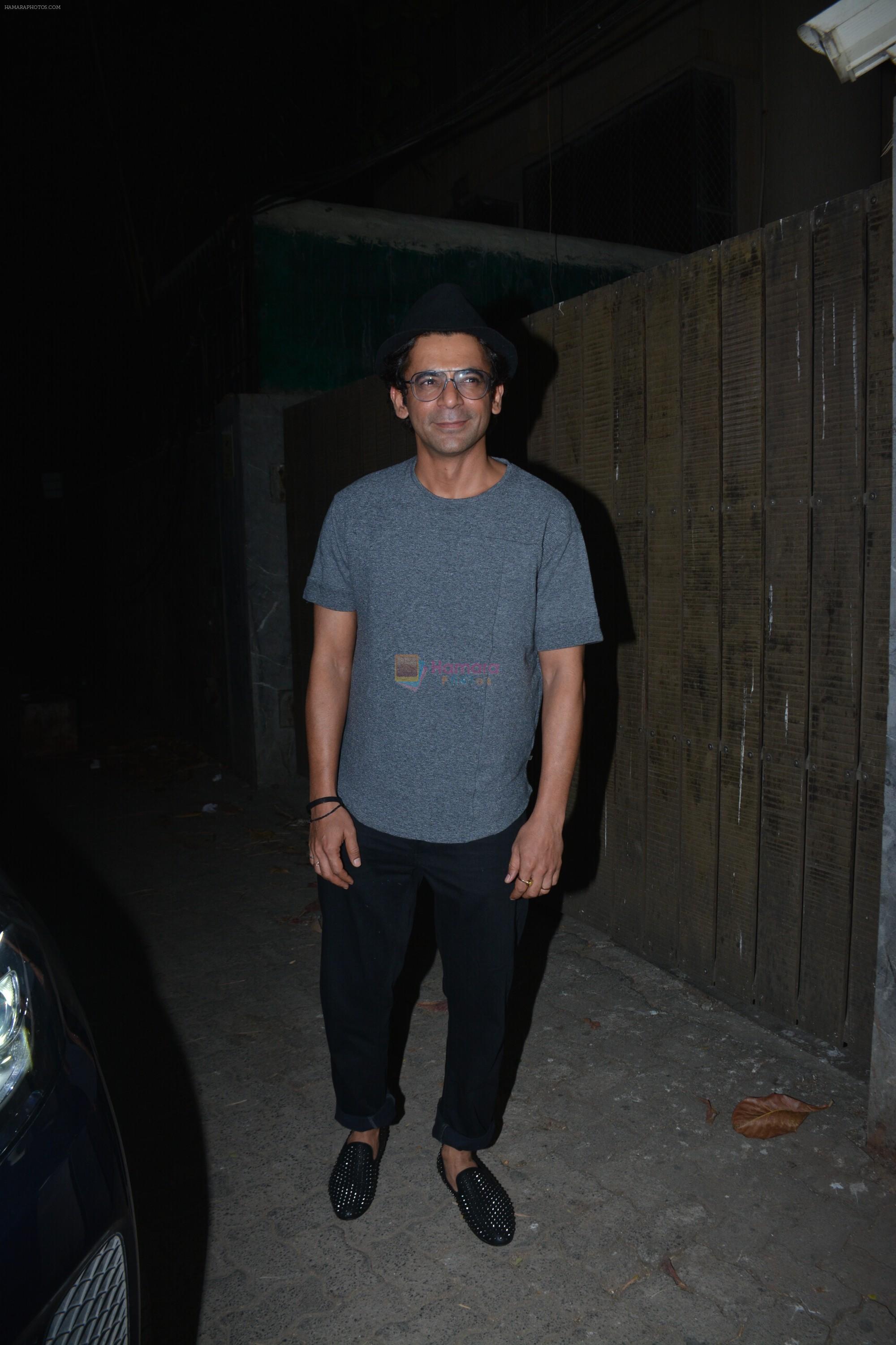 Sunil Grover at the Screening of film Thackeray in sunny super sound on 24th Jan 2019