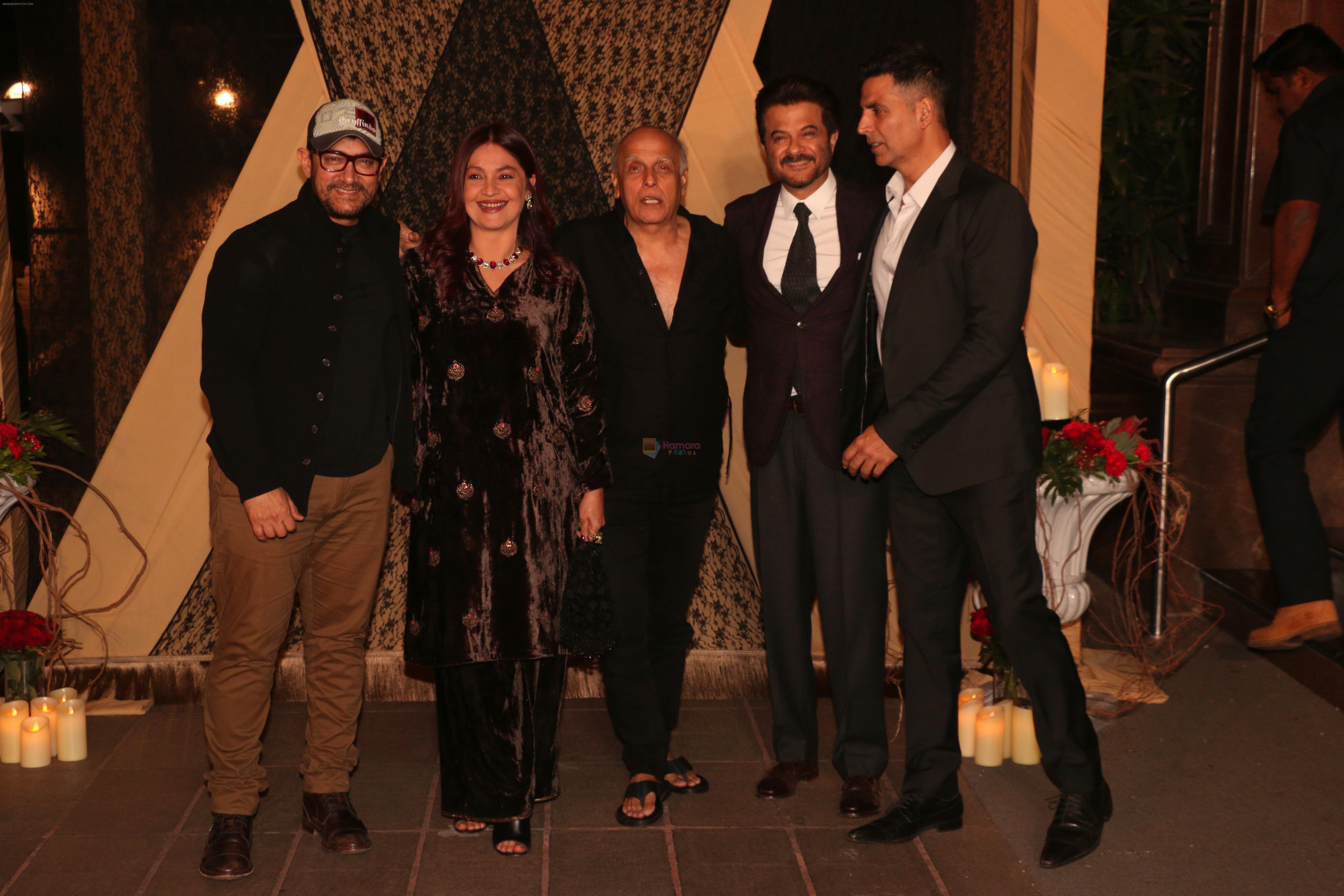 Aamir Khan, Pooja Bhatt, Mahesh Bhatt, Anil Kapoor, Akshay Kumar at Sakshi Bhatt's Wedding Reception in Taj Lands End on 26th Jan 2019