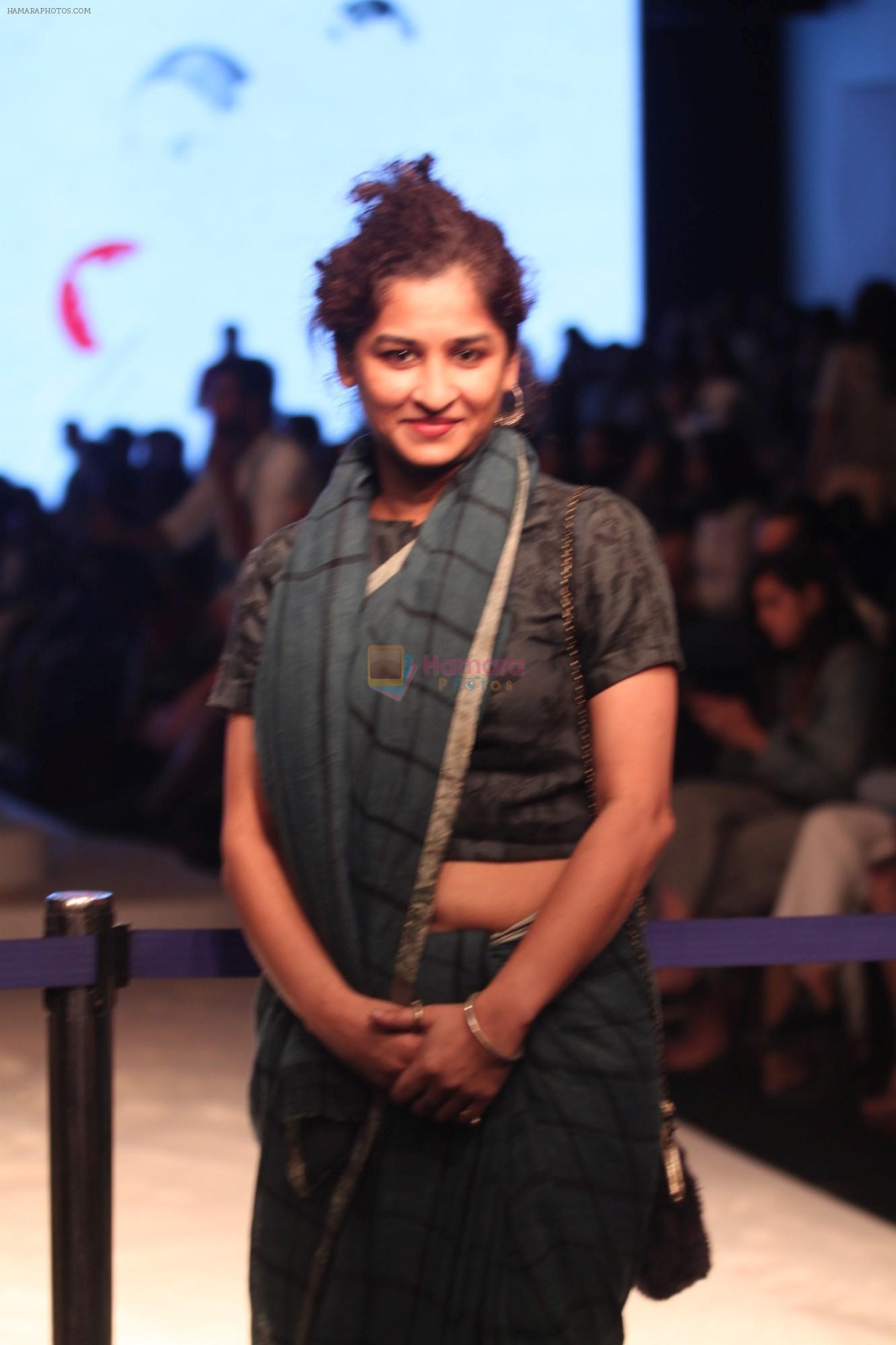 Gauri Shinde at Anavila Fashion Show on 2nd Feb 2019