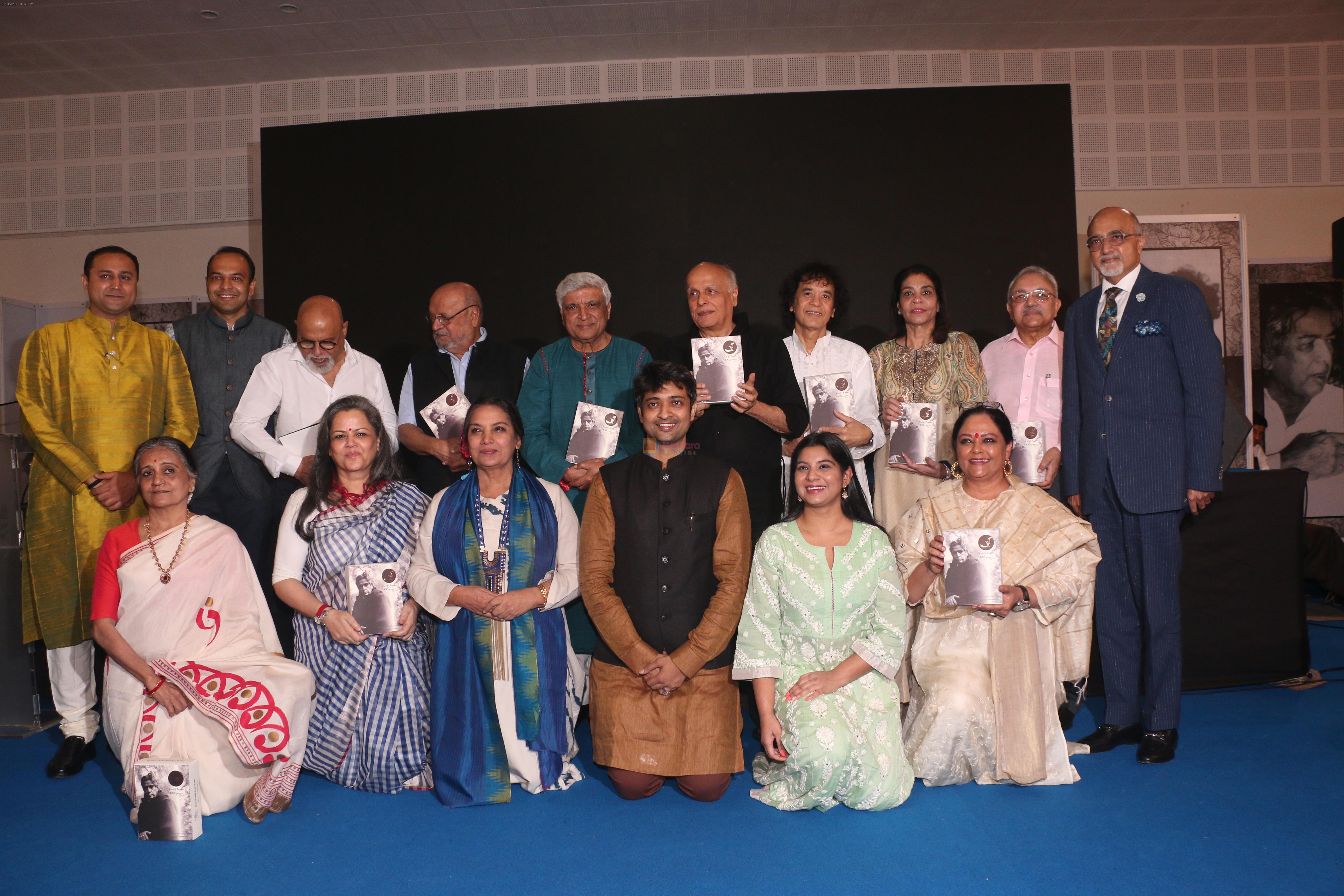 Shabana Azmi, Javed AKhtar, Mahesh Bhatt, Tanvi Azmi, Zakir Hussain at the Launch Of Special Edition Of Kaifi Azmi Fountain Pens at India Pen Show In Nehru Centre on 1st Feb 2019
