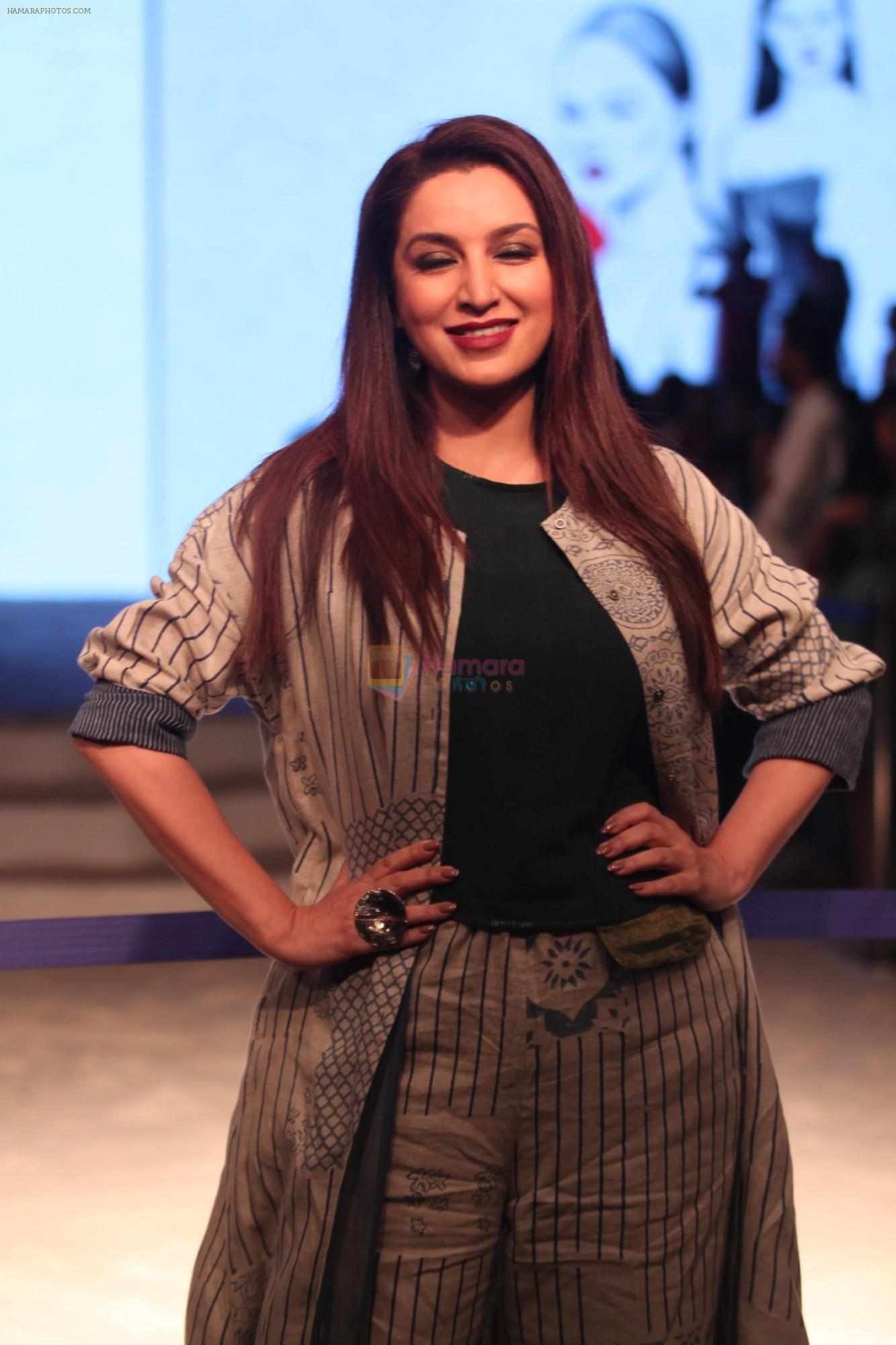 Tisca Chopra at Anavila Fashion Show on 2nd Feb 2019