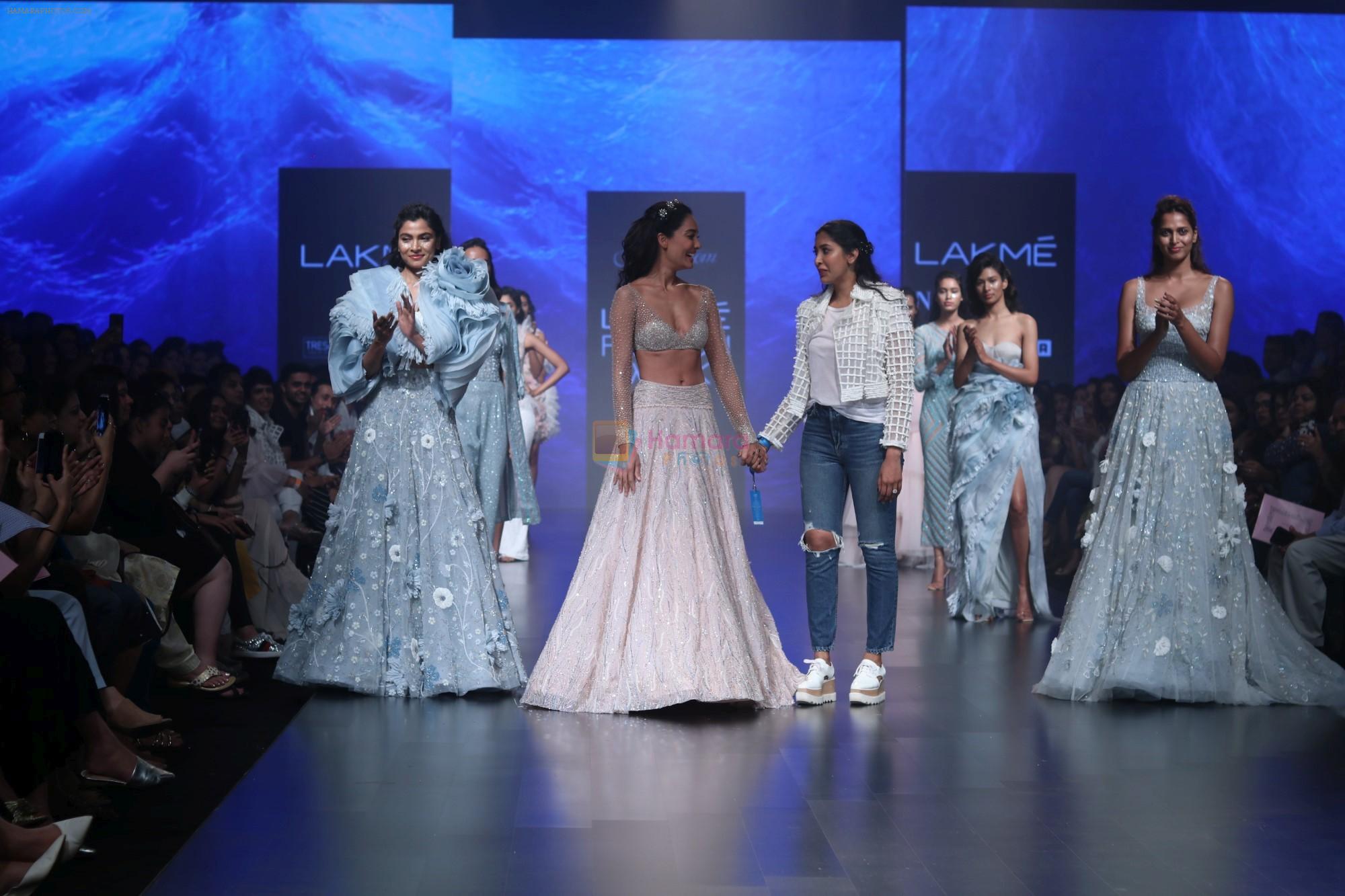 Lisa Haydon walk the ramp for Shehla Khan at Lakme Fashion Week 2019  on 3rd Feb 2019