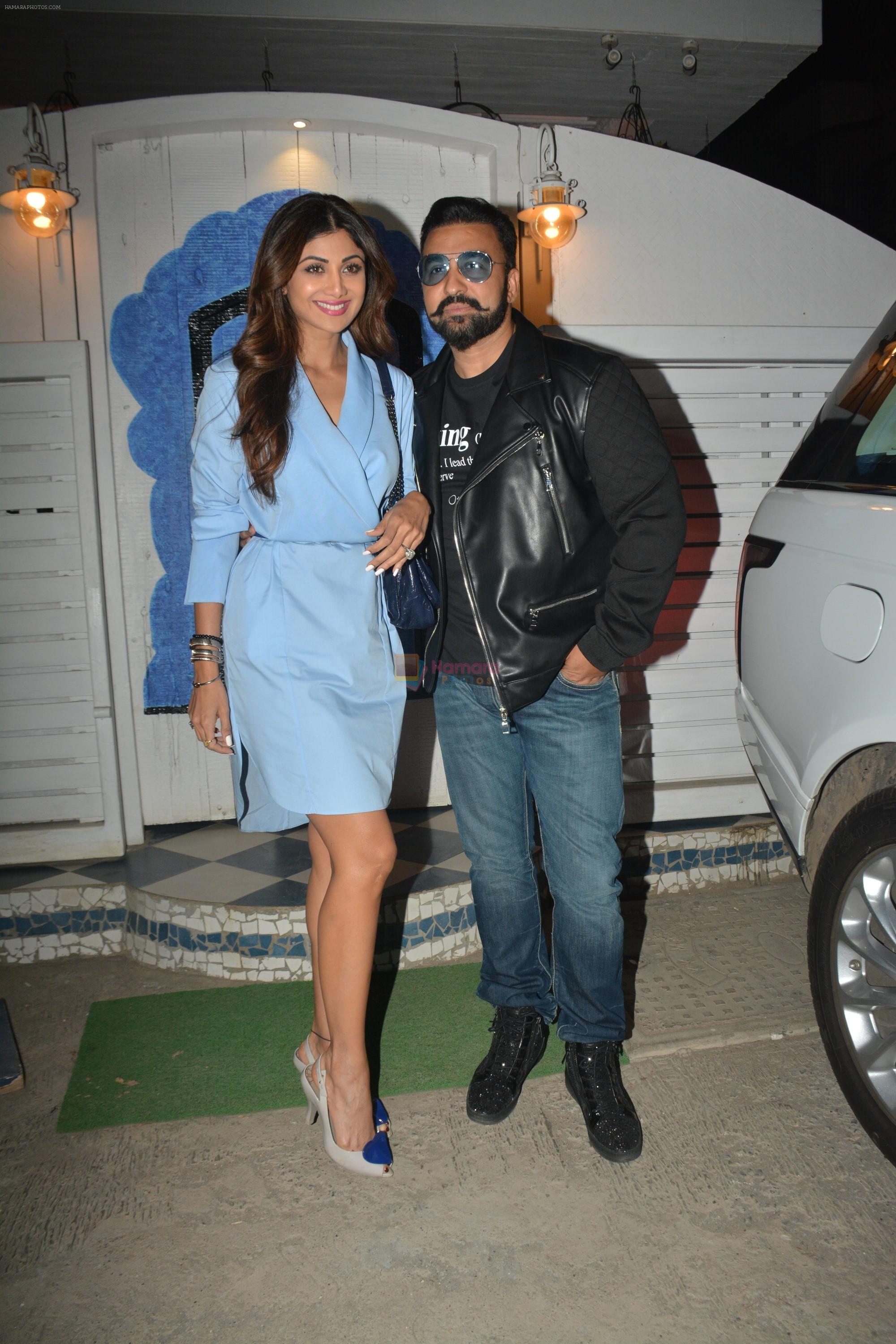 Shilpa Shetty, Raj Kundra at the baby shower of her manager in bandra on 8th Feb 2019