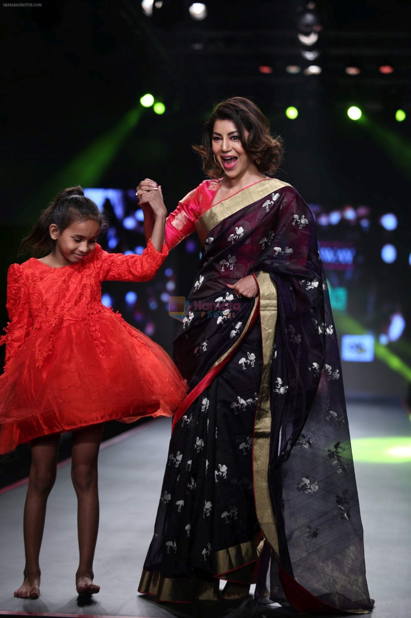 Debina Banerjee at Smile Foundation & Designer Sailesh Singhania fashion show for the 13th edition of Ramp for Champs at the race course in mahalxmi on 13th Feb 2019