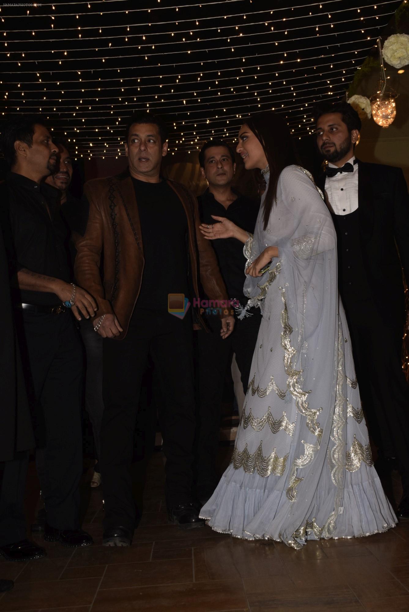 Salman Khan at Sonakshi Sinha's wedding reception in four bungalows, andheri on 17th Feb 2019