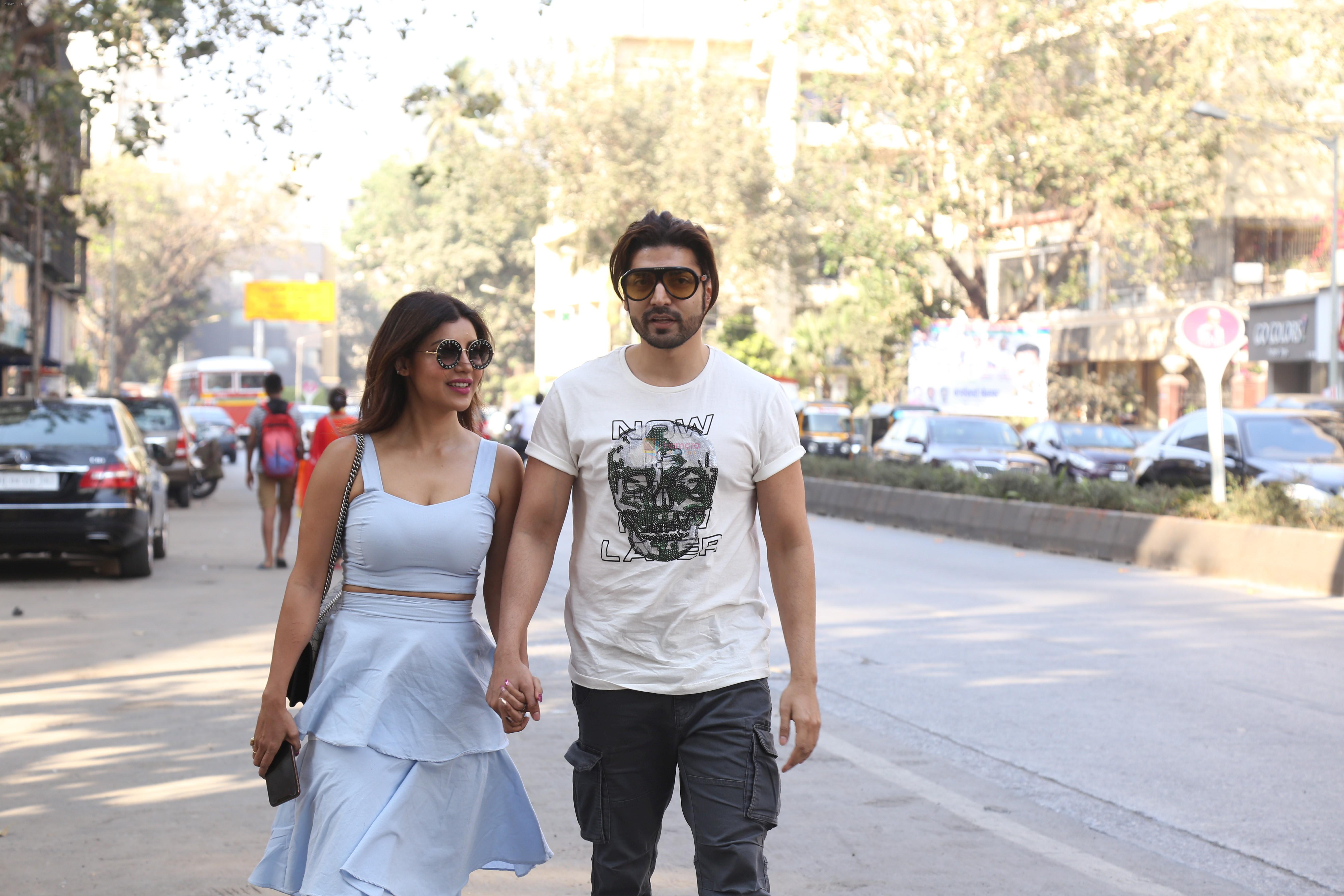 Gurmeet Chaudhary & wife spotted at juhu on 17th Feb 2019
