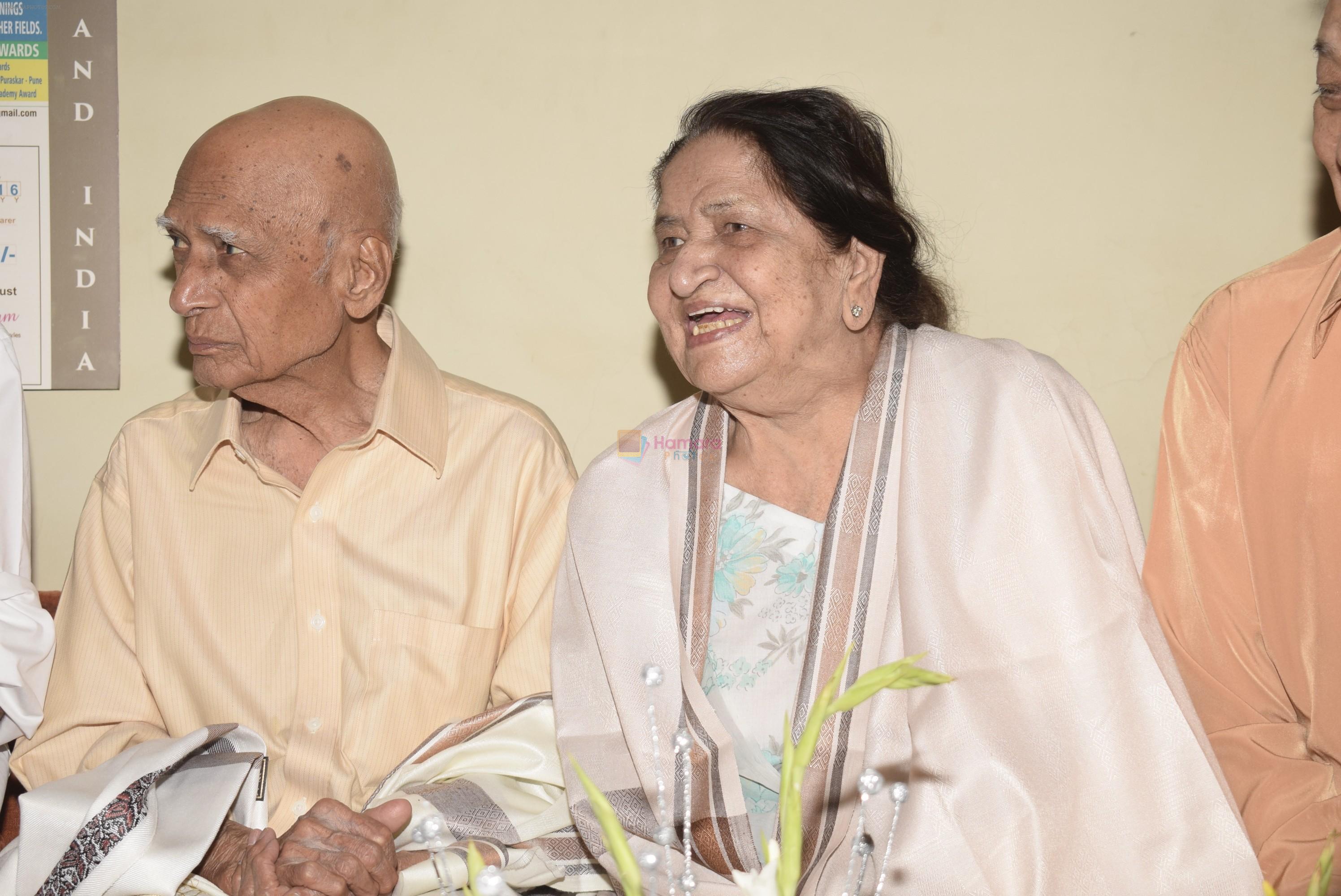 Khayyam birthday celebration at his home in Juhu on 19th Feb 2019