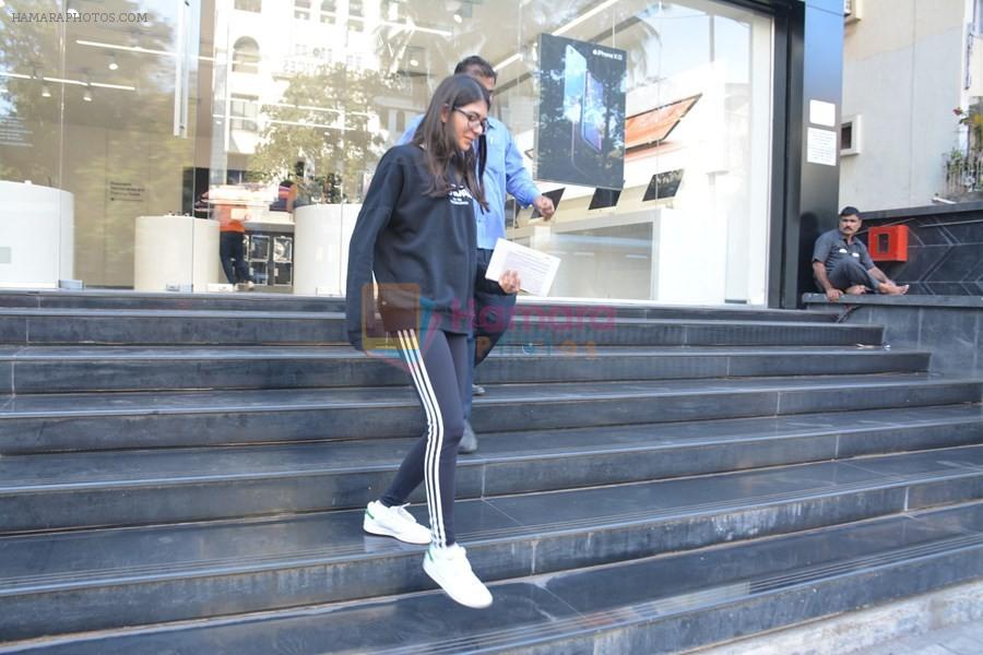 Karisma Kapoor's daughter Samiera spotted at maple store in bandra on 19th Feb 2019