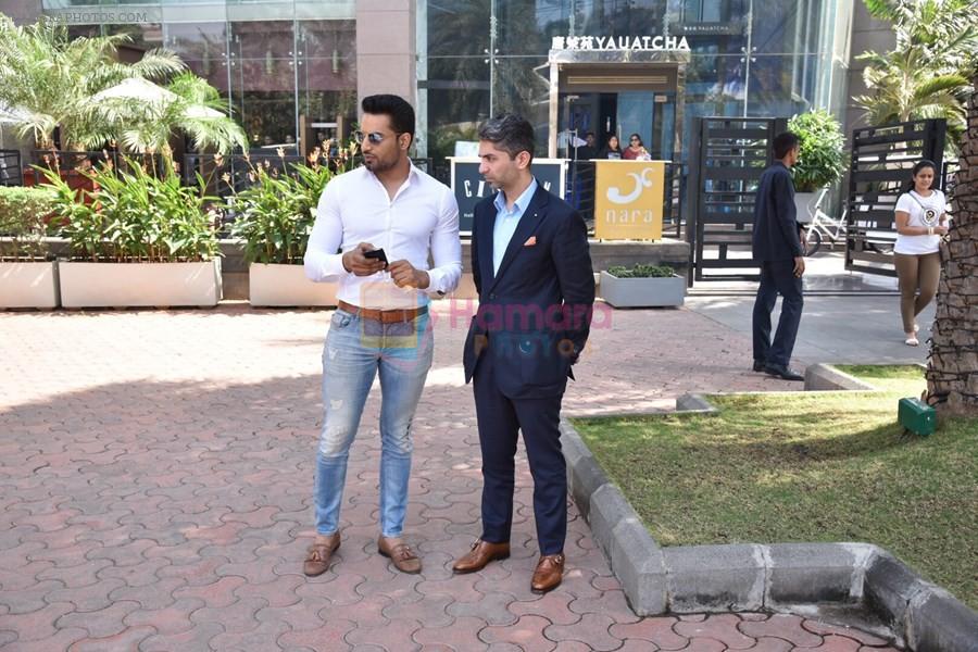 Upen Patel Spotted At Yauatcha Restaurant Along With Olympic Gold Medalist Abhinav Bindra on 10th March 2019