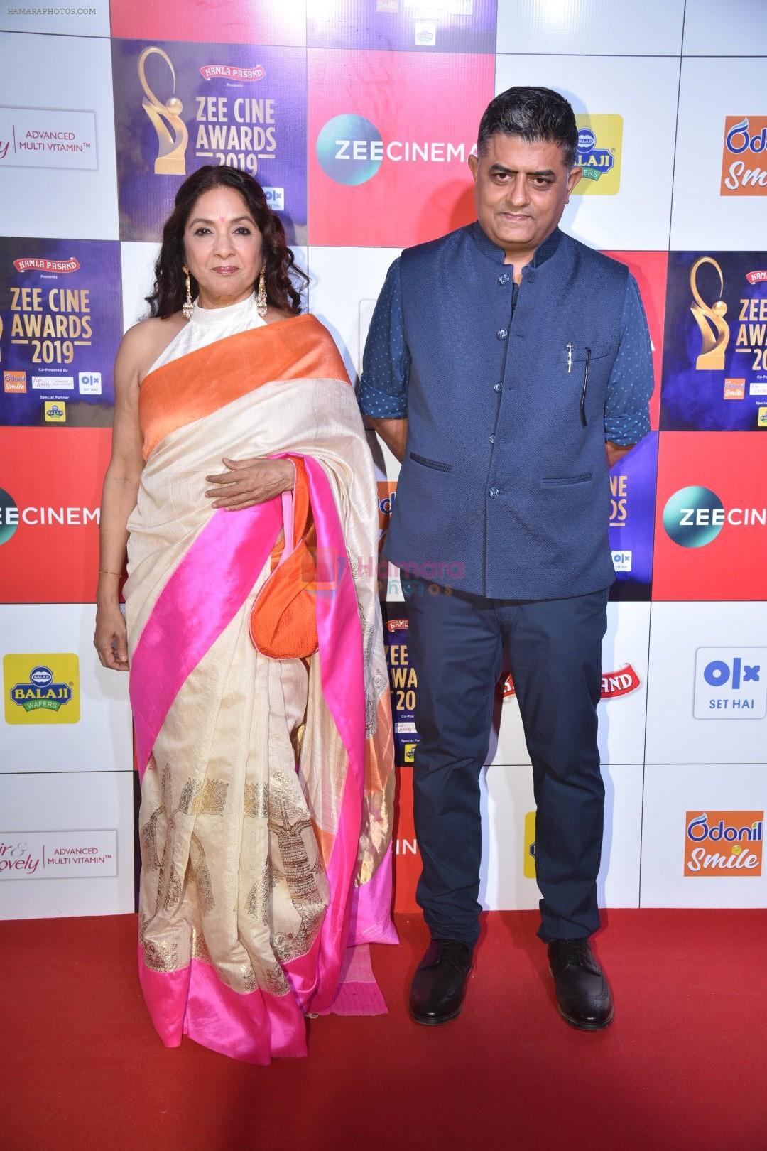 Neena Gupta, Gajraj Rao at Zee cine awards red carpet on 19th March 2019