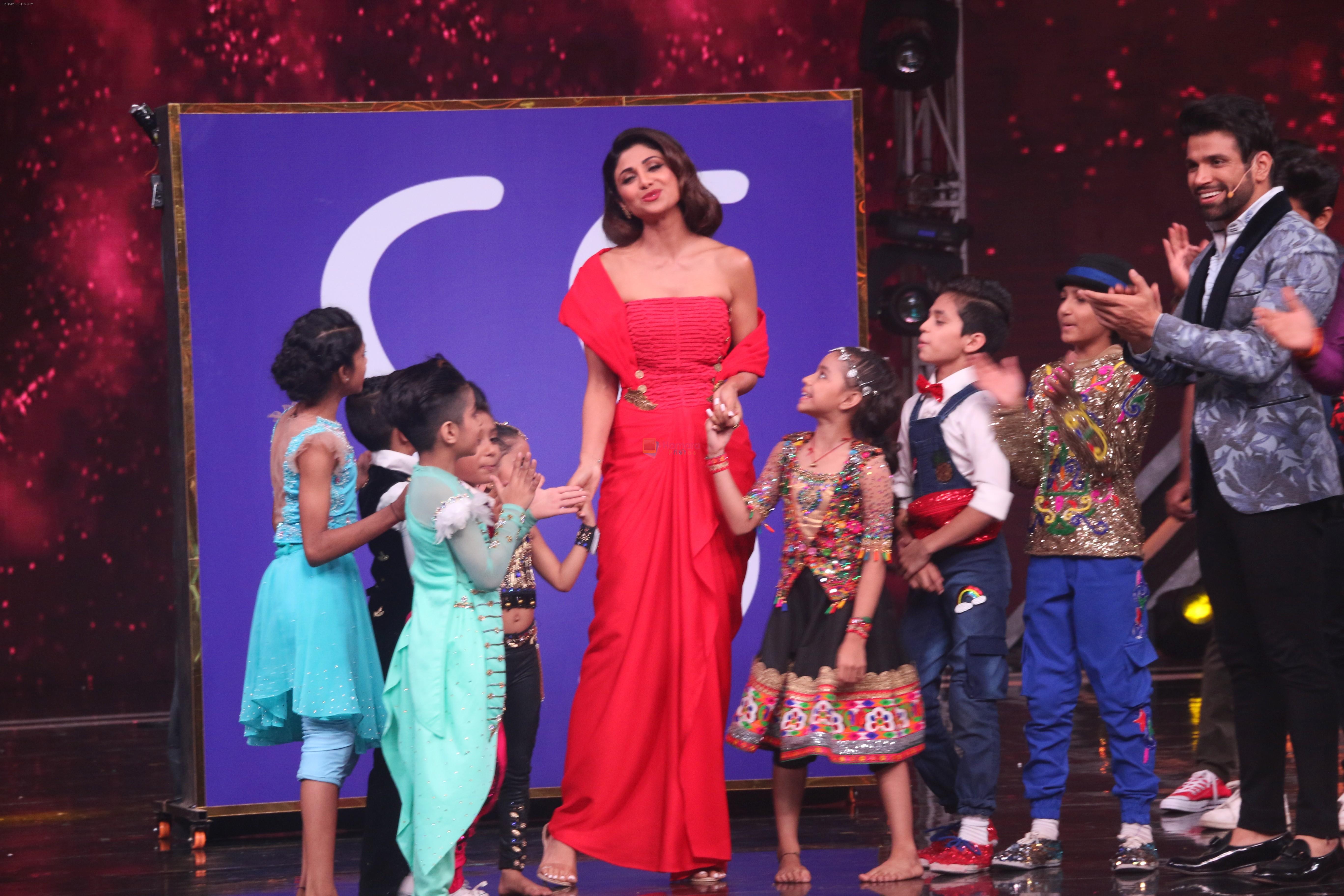 Shilpa Shetty on the sets of Super Dancer Chapter 3 in filmcity on 3rd June 2019