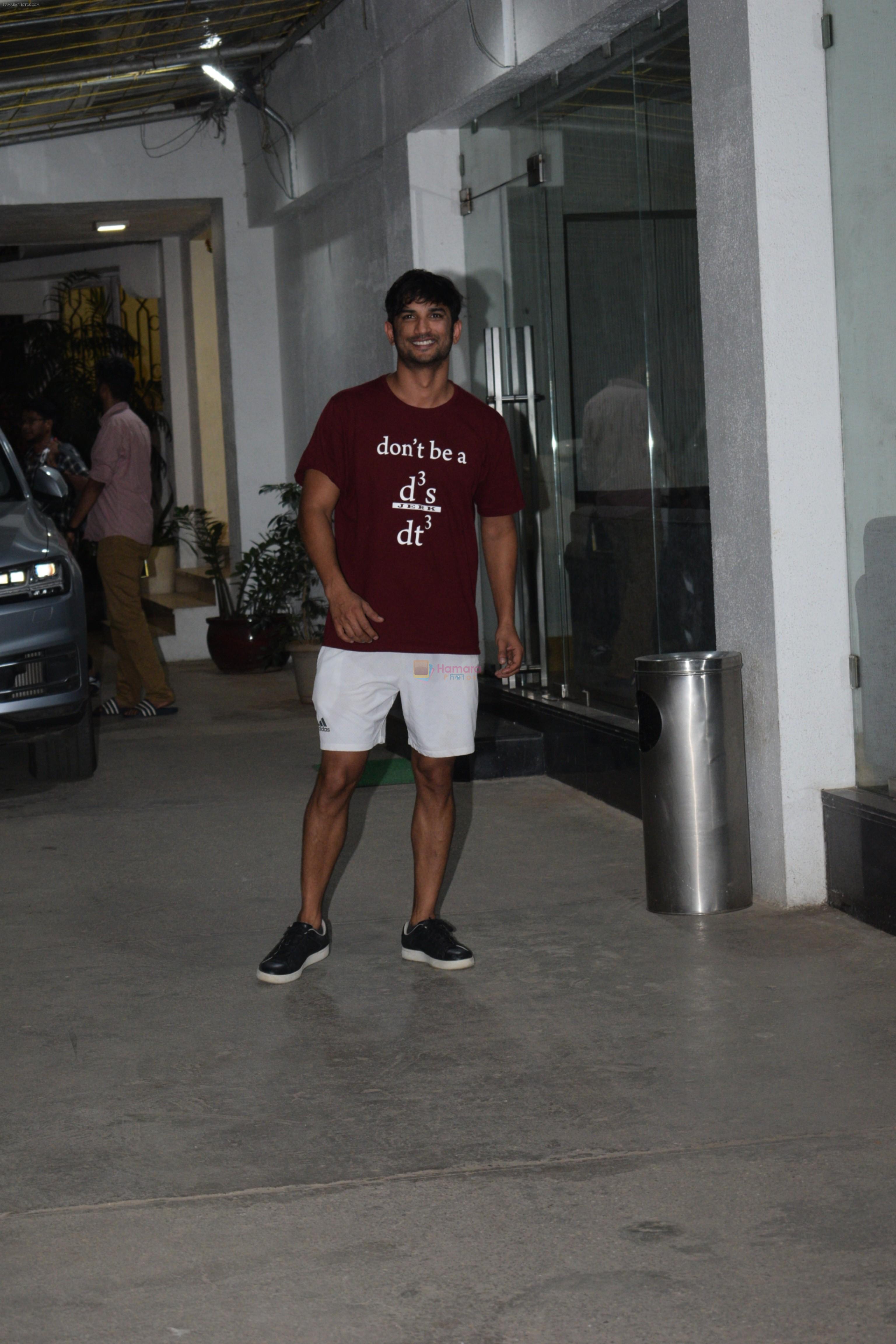 Sushant Singh Rajput spotted sunny sound juhu on 3rd June 2019