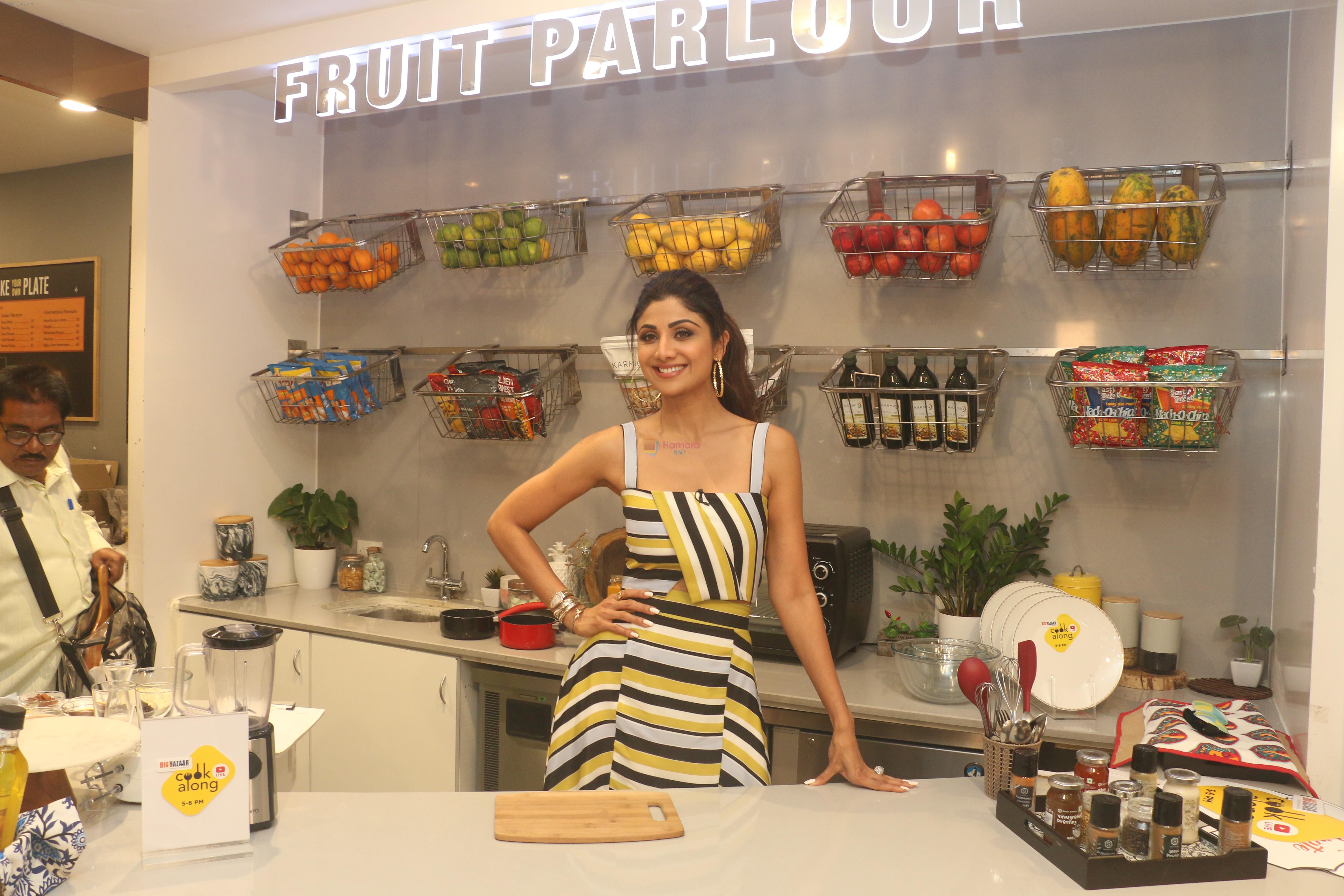 Shilpa Shetty celebrates the 100 episodes of Cook Along at Big Bazaar in worli on 6th June 2019