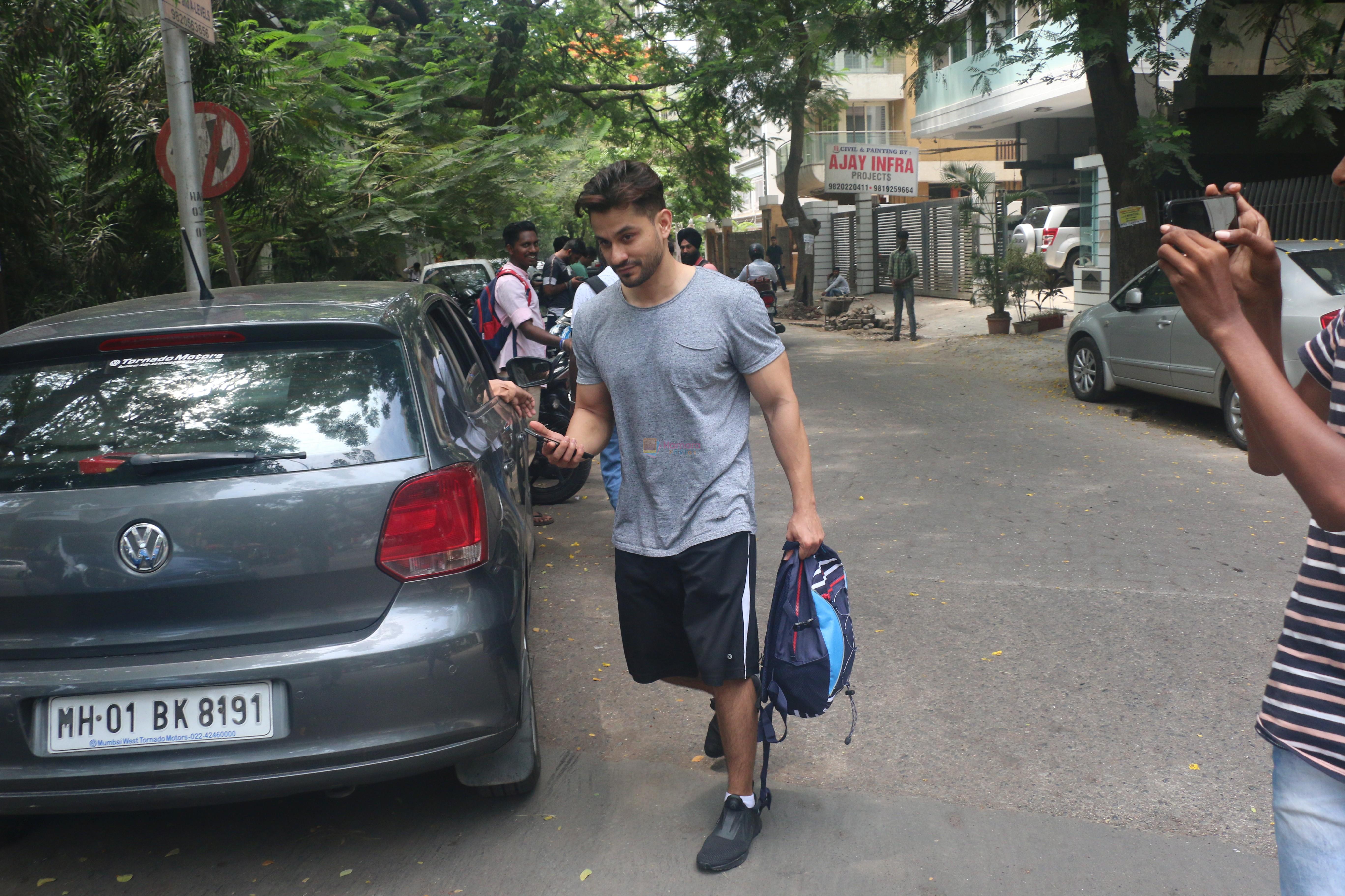 Kunal Khemu spotted at gym in bandra on 10th June 2019