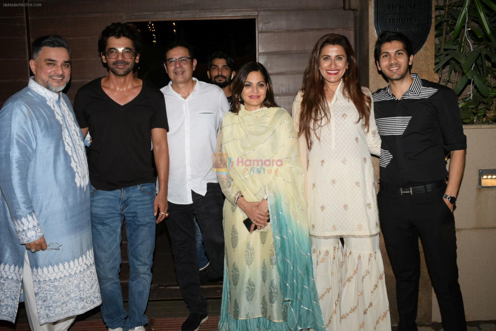 Sunil Grover at Raza Beig's Eid party at his juhu residence on 7th June 2019