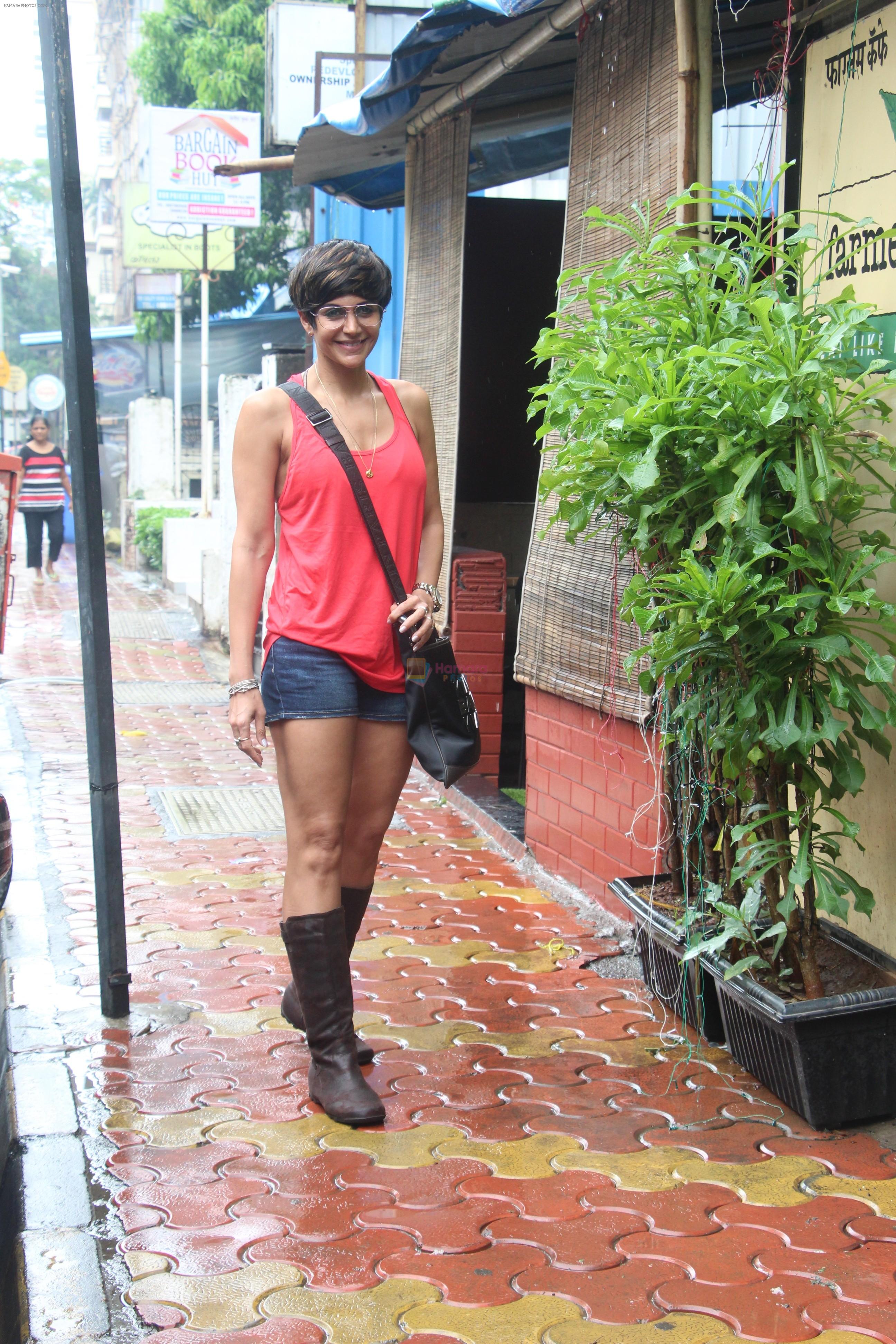 Mandira Bedi spotted at farmer's cafe in bandra on 2nd July 2019