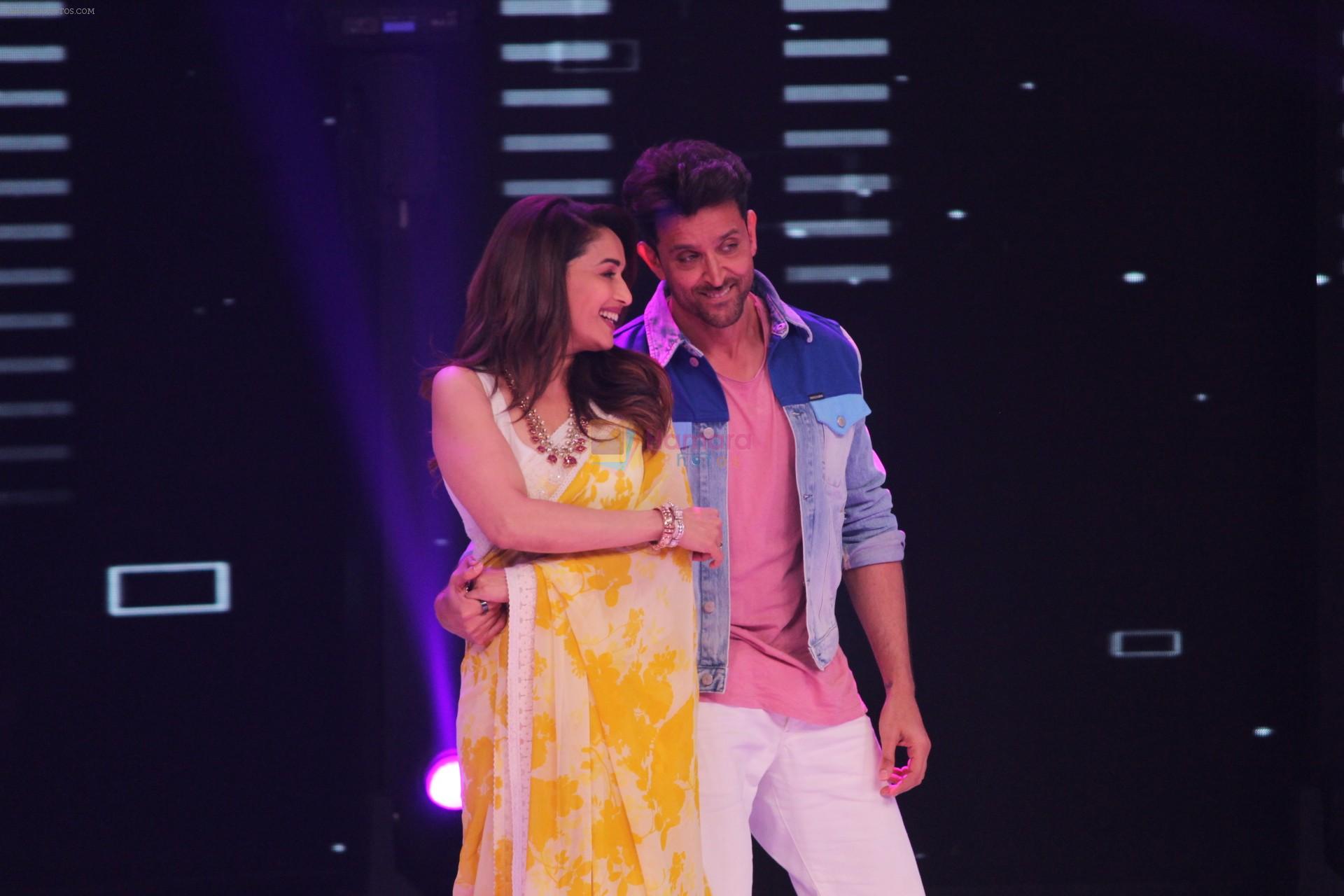 Hrithik Roshan, Madhuri Dixit on the sets of colors Dance Deewane in filmcity on 2nd July 2019