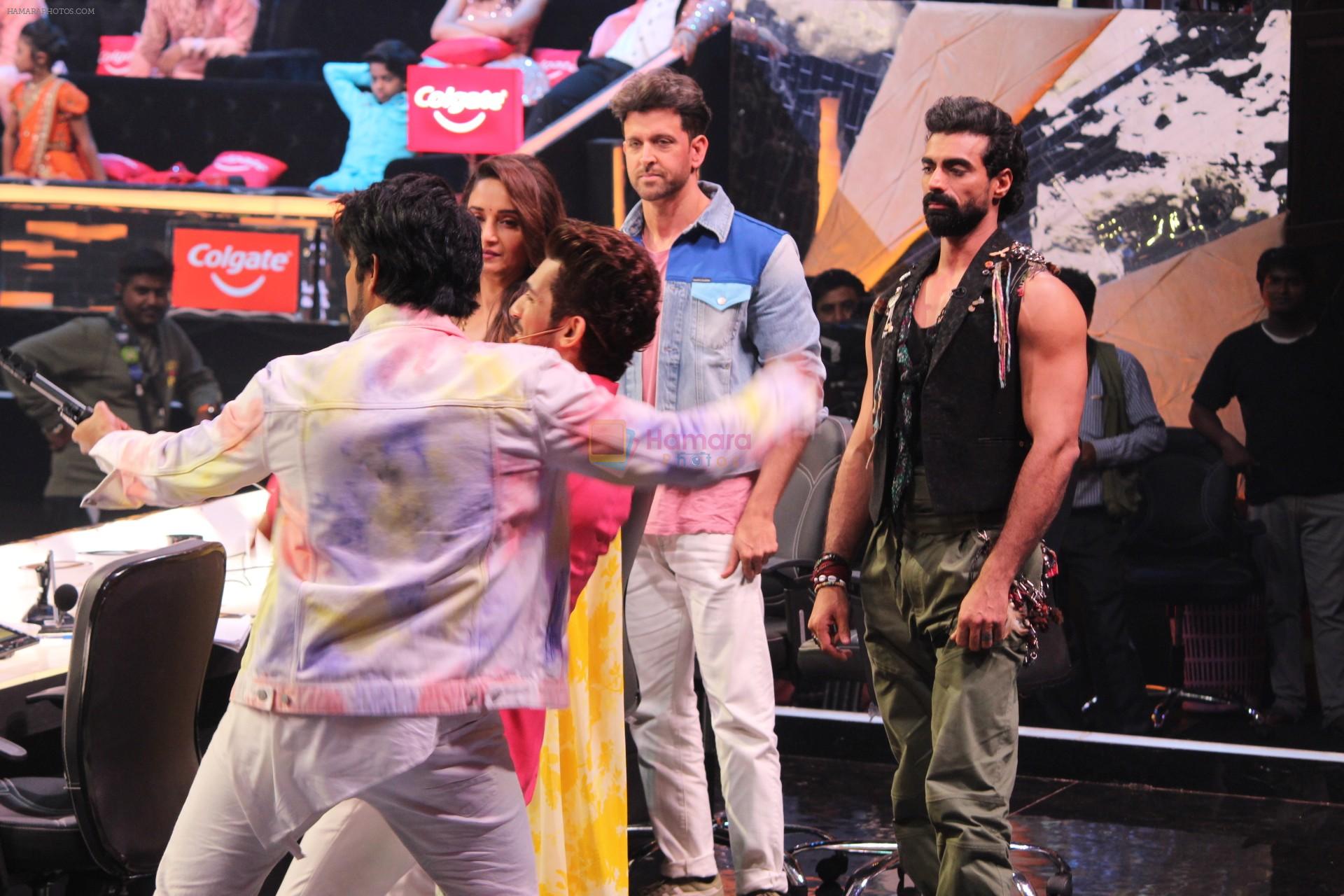 Hrithik Roshan on the sets of colors Dance Deewane in filmcity on 2nd July 2019