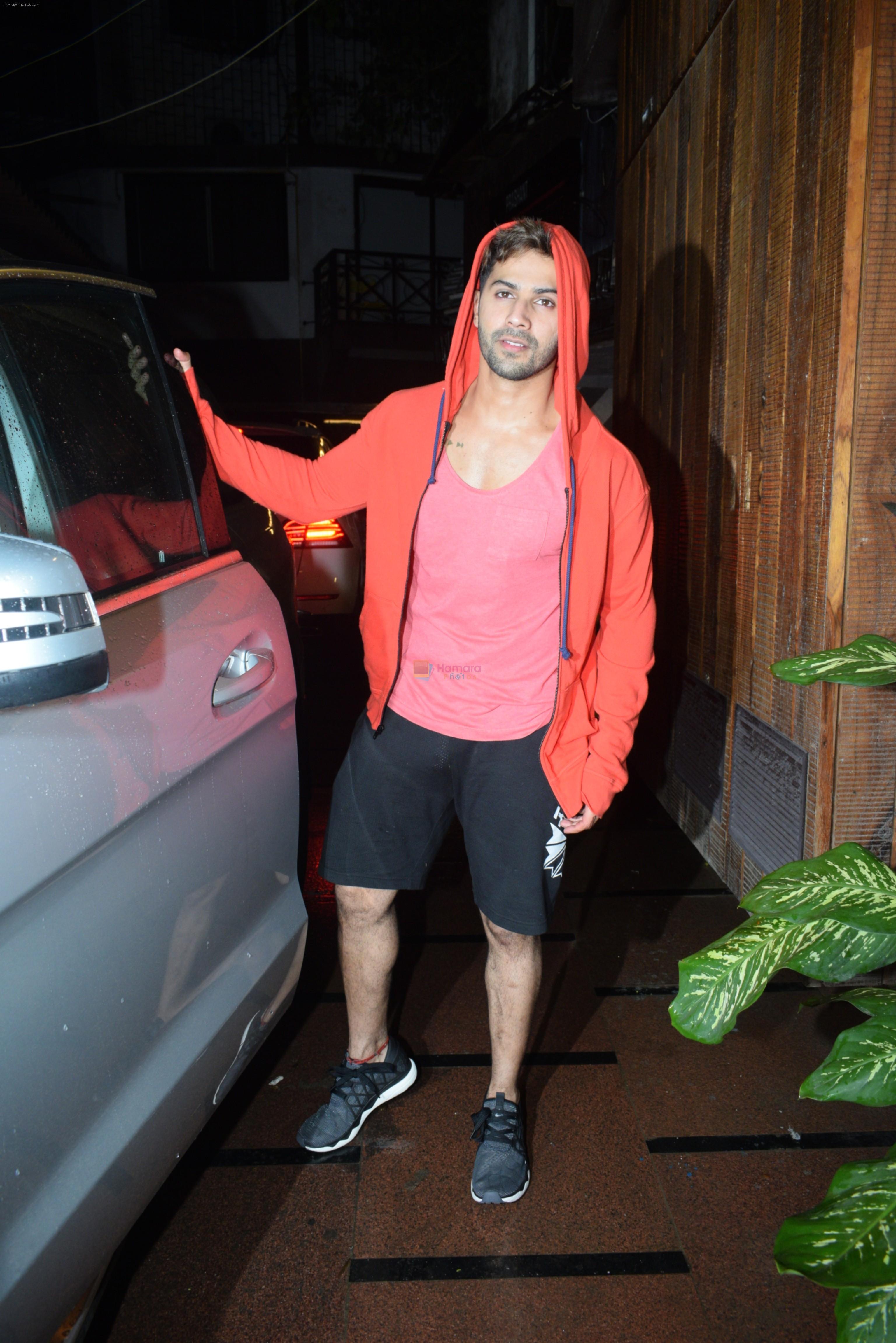 Varun Dhawan spotted at gym in juhu on 4th July 2019