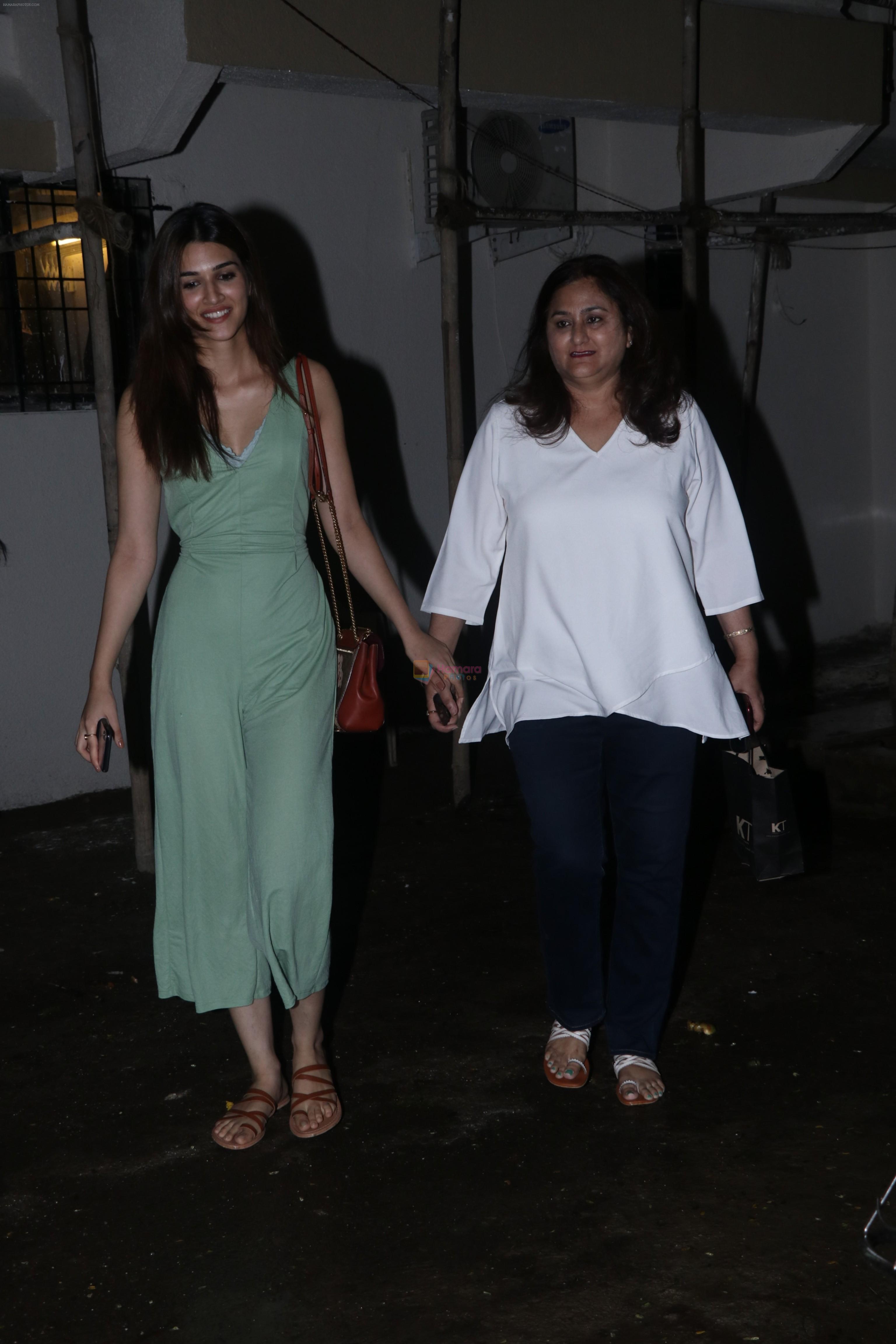Kriti sanon & mother Neeta spotted at kromakey juhu on 9th July 2019